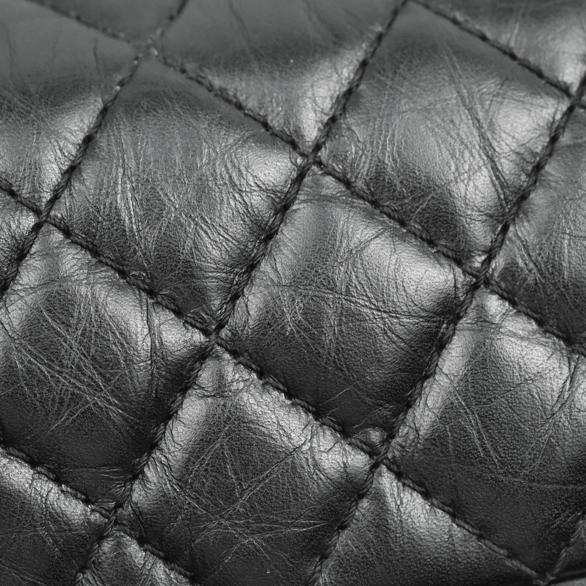 Chanel Reissue 225 Quilted Aged Calfskin Black Ruthenium Hardware