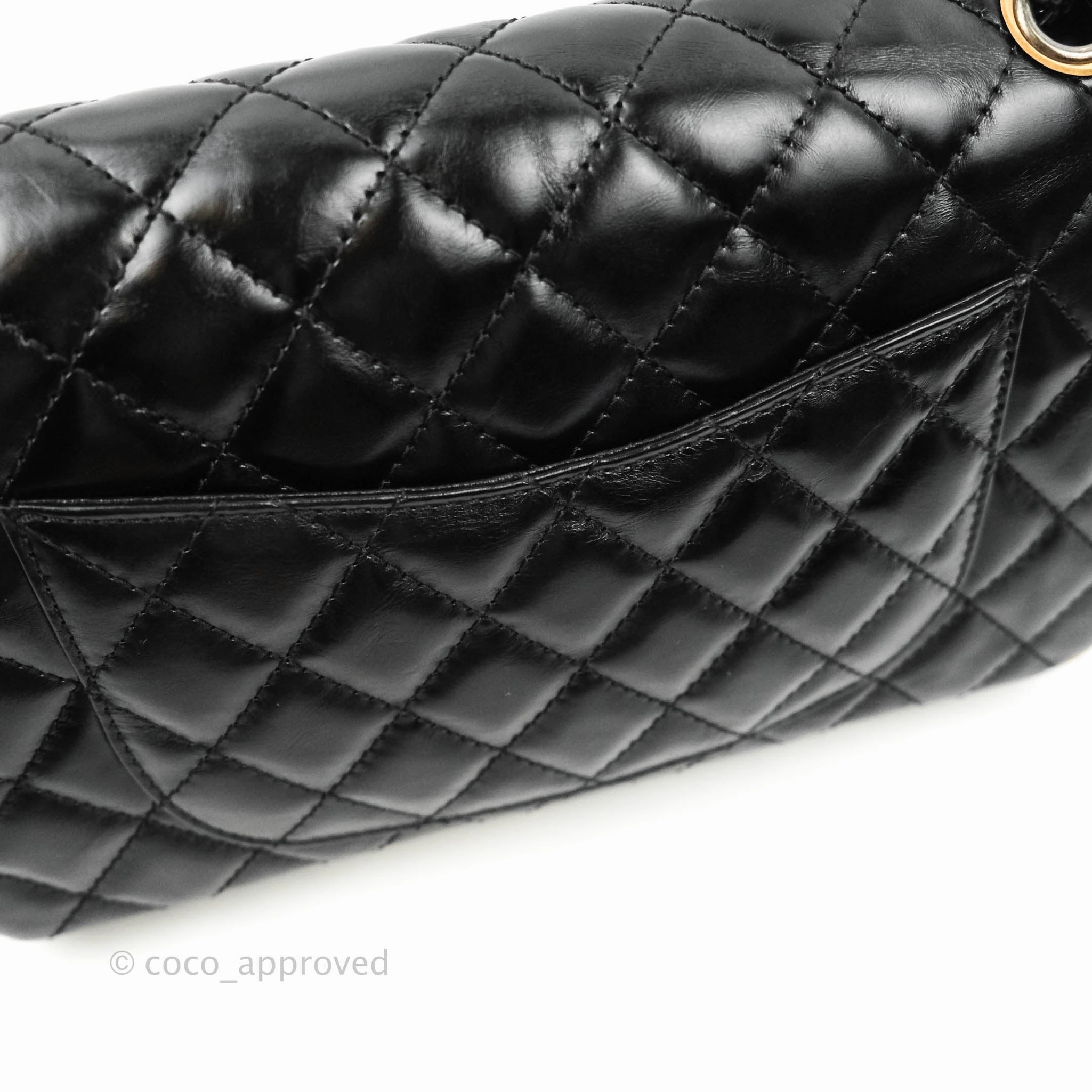 Chanel Reissue Quilted Aged Calfskin Beige & Black Ruthenium Hardware 226