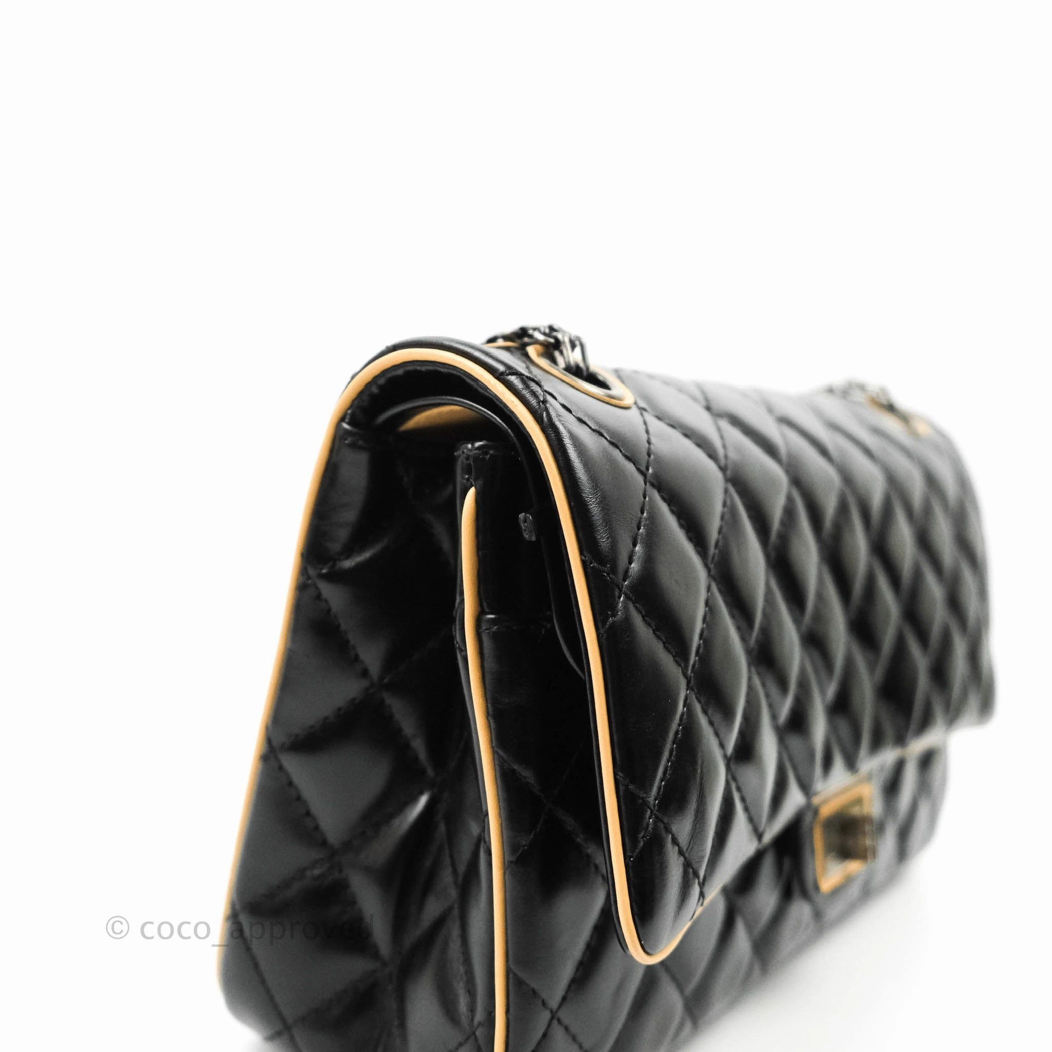 Chanel Reissue Quilted Aged Calfskin Beige & Black Ruthenium Hardware 226