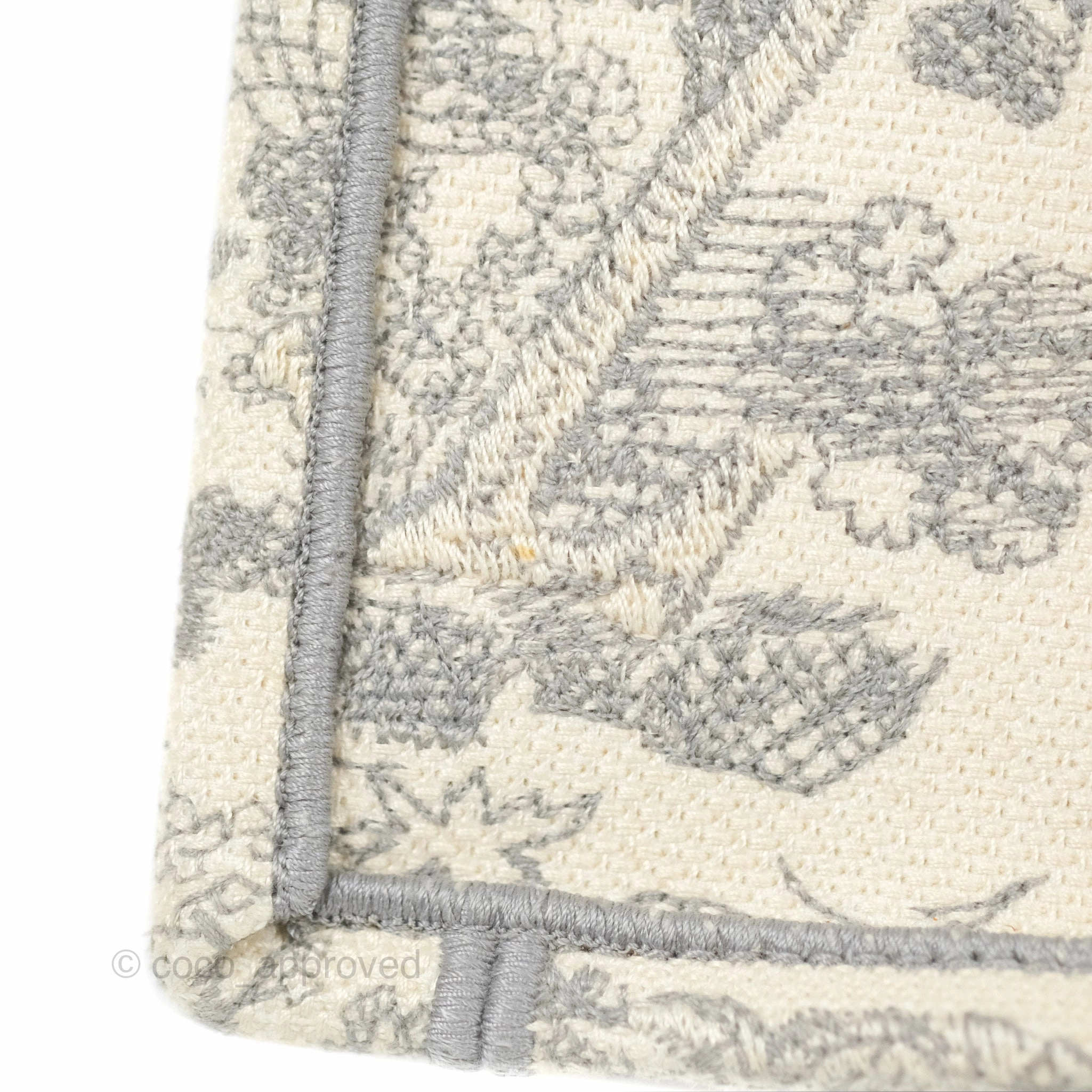 Christian Dior Medium (Old Small) Embroidered Toile De Jouy Light Grey Canvas Book Tote