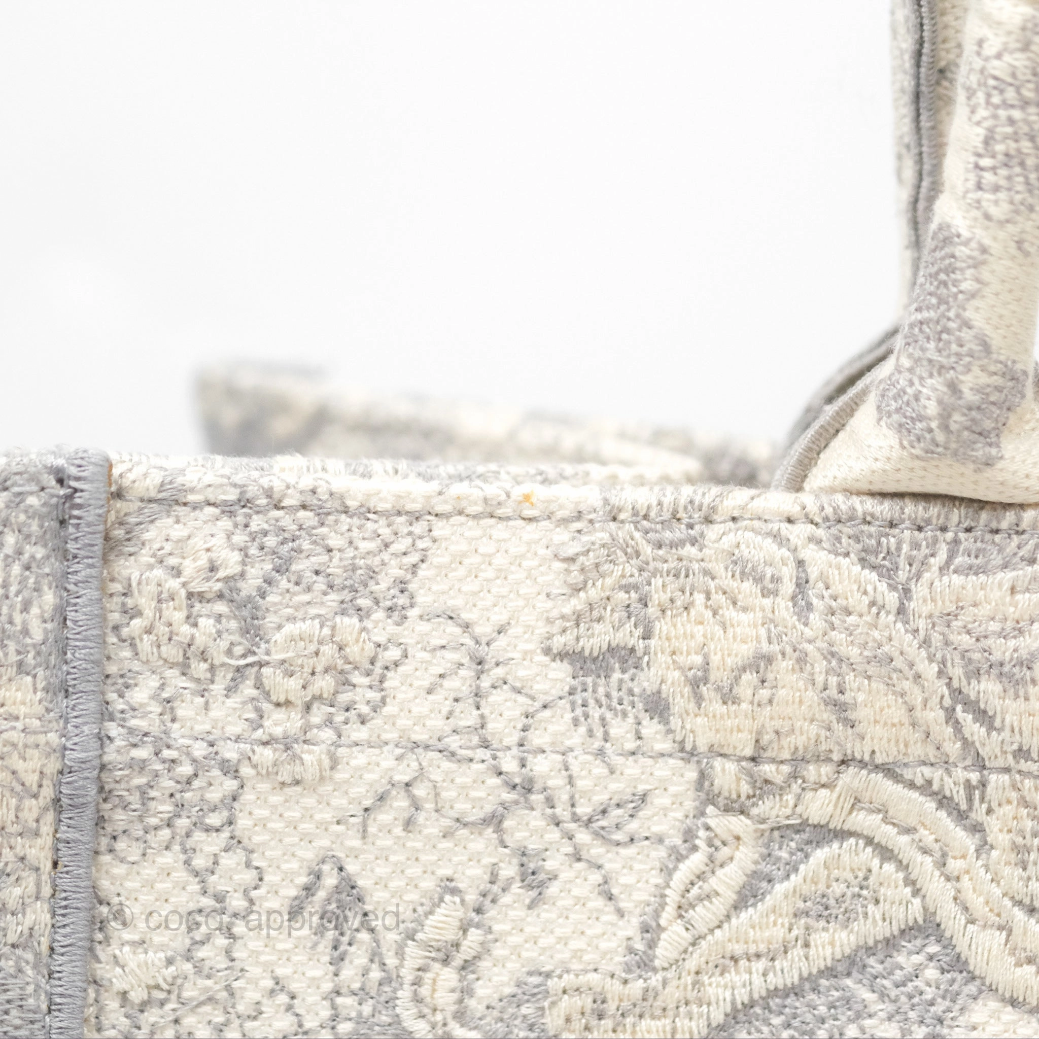 Christian Dior Medium (Old Small) Embroidered Toile De Jouy Light Grey Canvas Book Tote