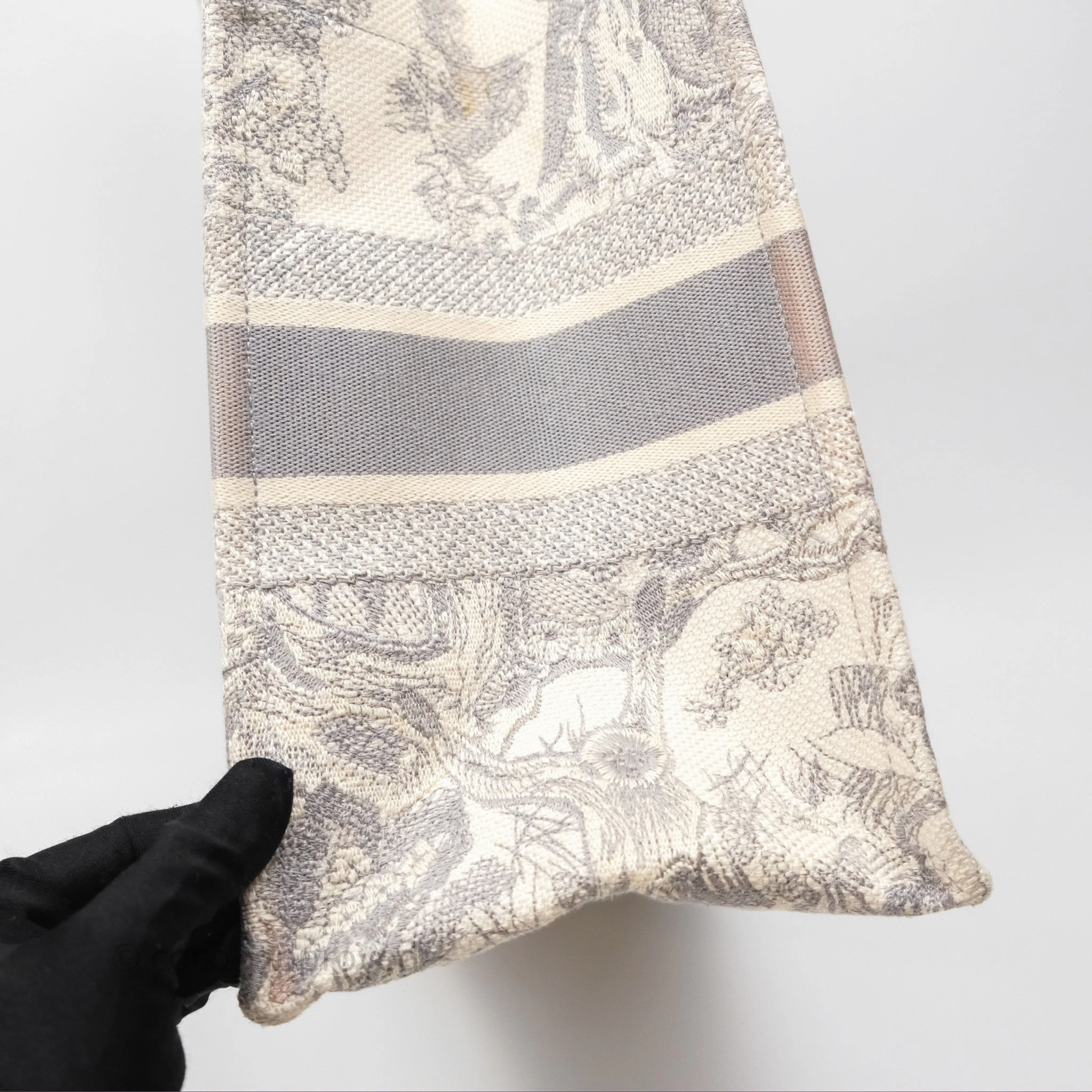 Christian Dior Medium (Old Small) Embroidered Toile De Jouy Light Grey Canvas Book Tote