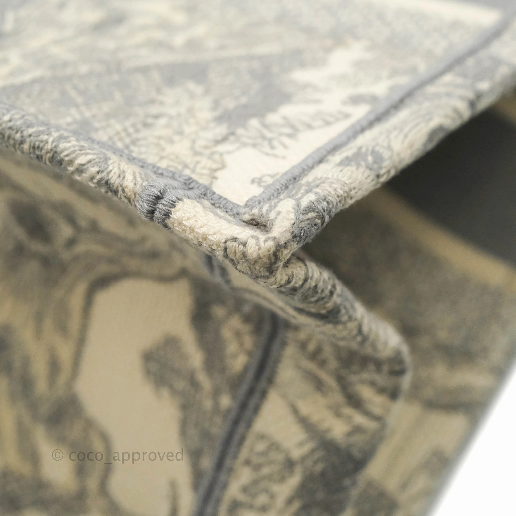 Christian Dior Medium (Old Small) Embroidered Toile De Jouy Light Grey Canvas Book Tote