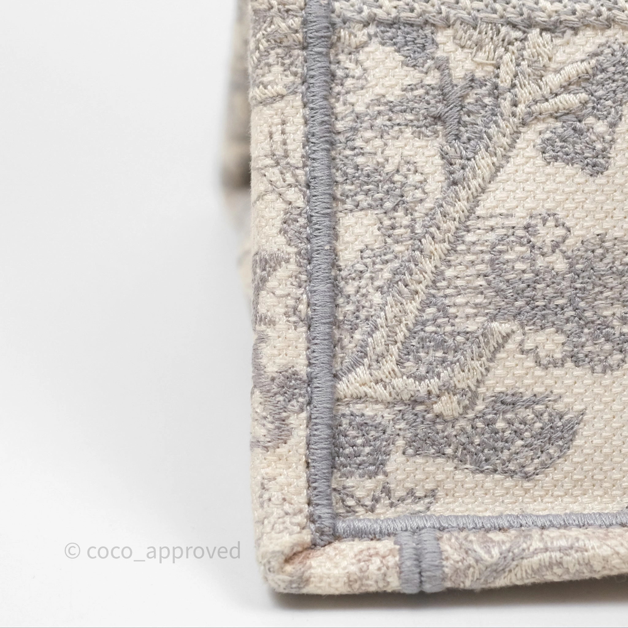 Christian Dior Medium (Old Small) Embroidered Toile De Jouy Light Grey Canvas Book Tote
