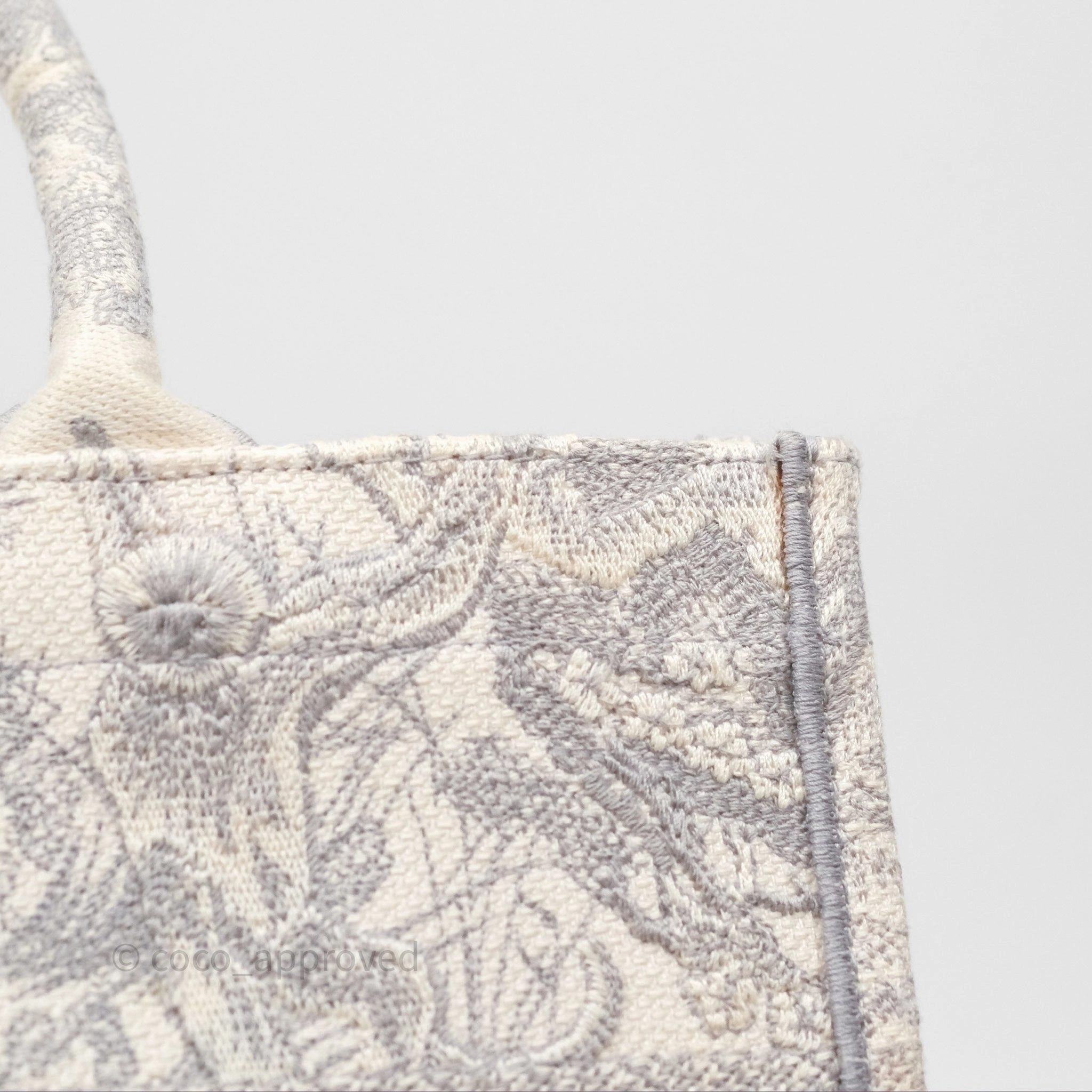 Christian Dior Medium (Old Small) Embroidered Toile De Jouy Light Grey Canvas Book Tote