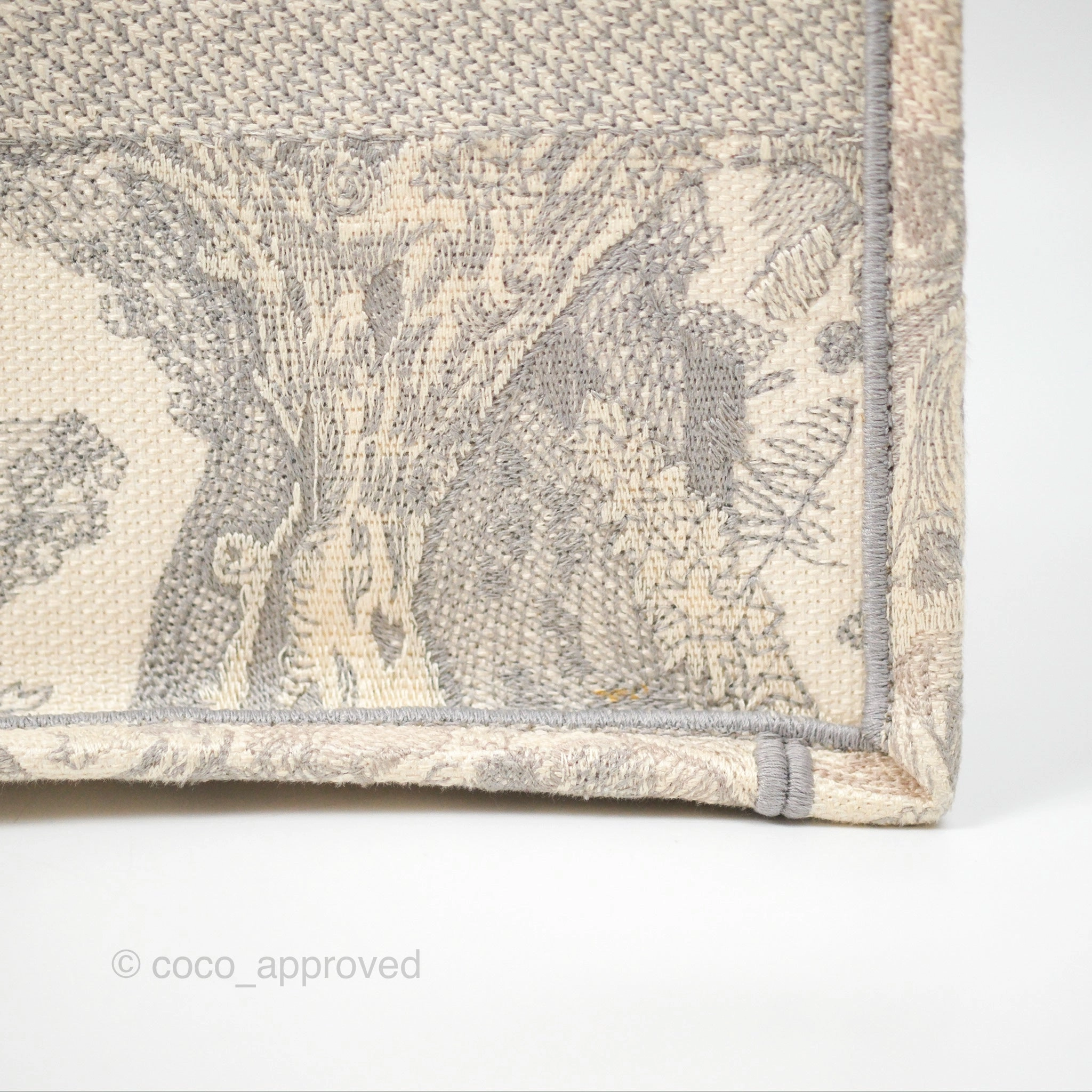 Dior Medium (Old Small) Embroidered Toile De Jouy Book Tote Light Grey Canvas