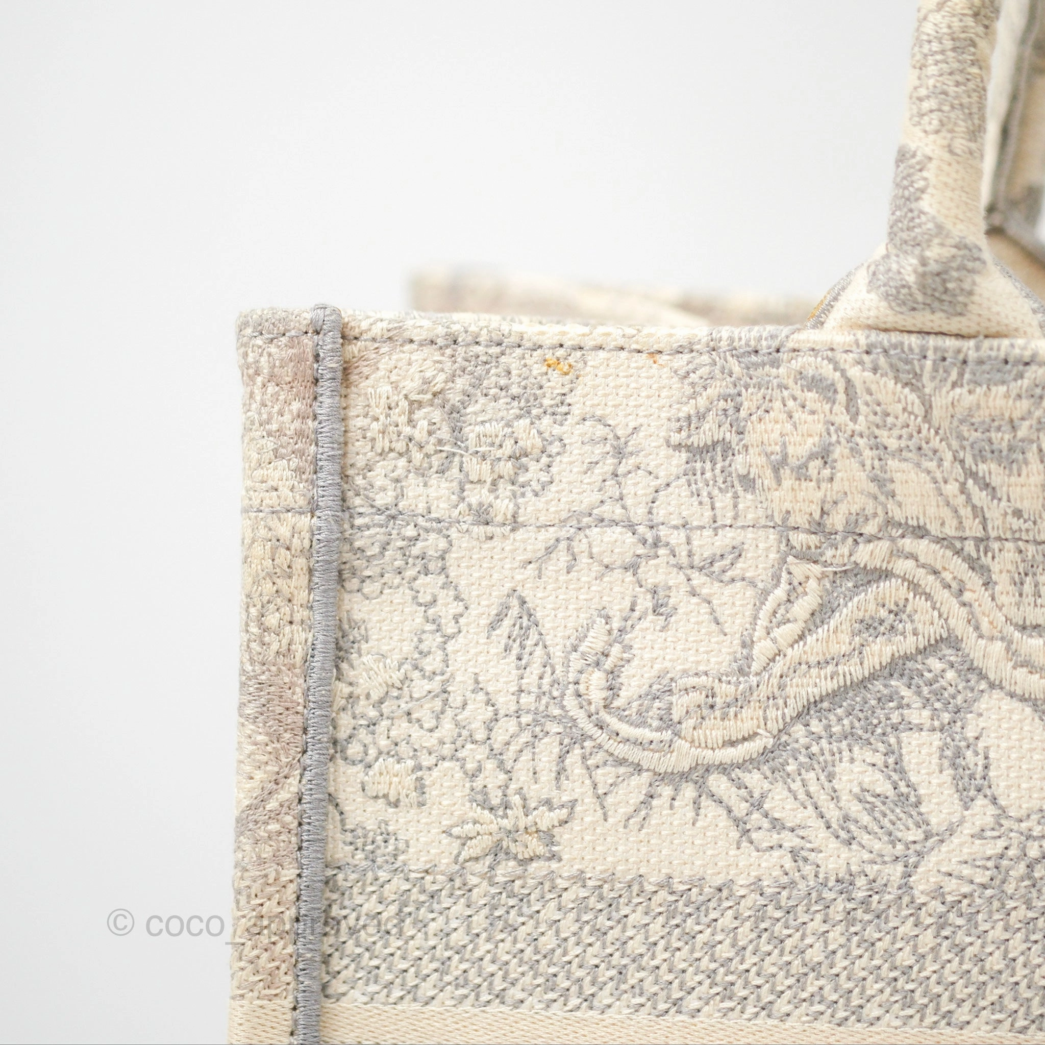 Dior Medium (Old Small) Embroidered Toile De Jouy Book Tote Light Grey Canvas