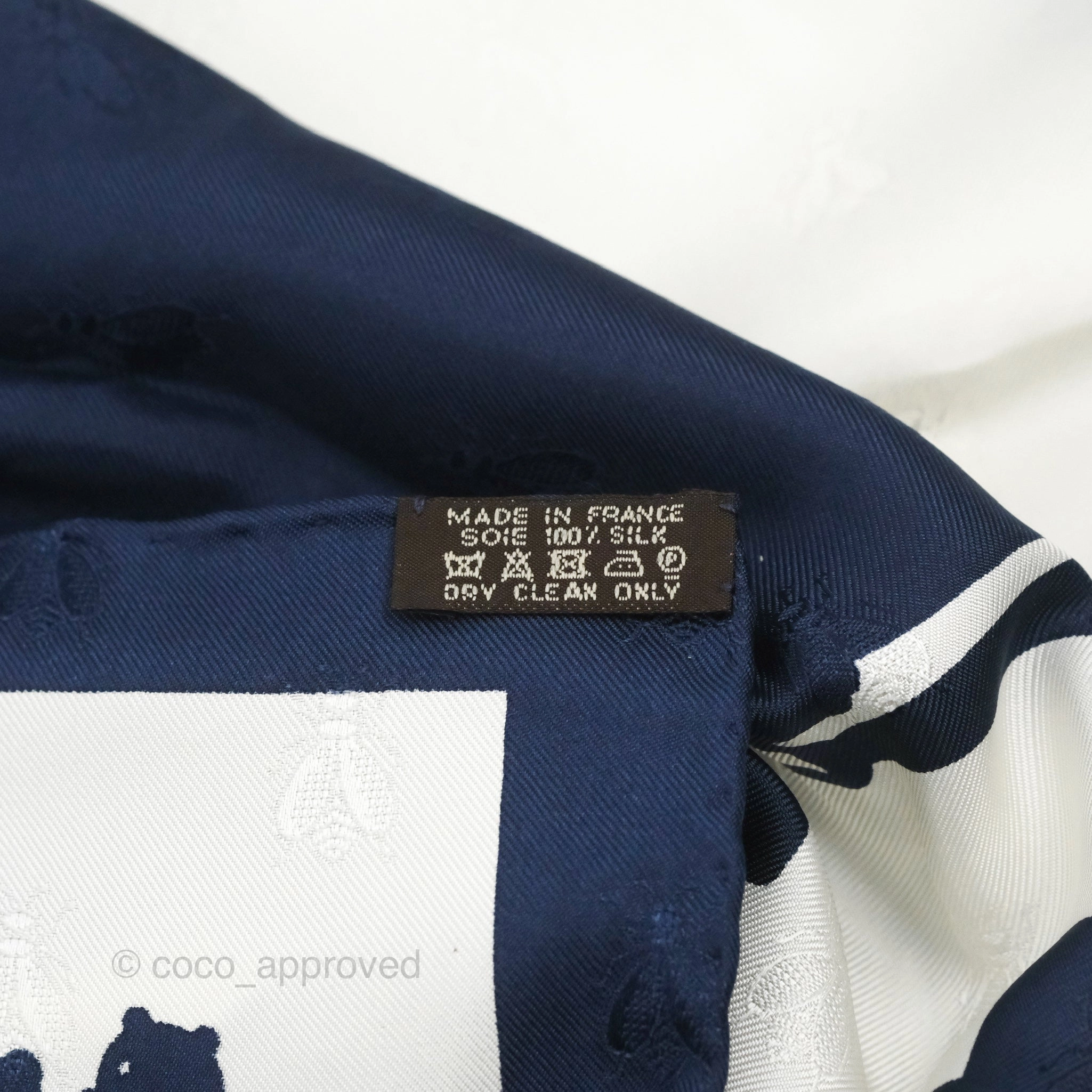 Hermes Silk Harnais De Cour Tattoo Scarf 90 Marine/ Blanc