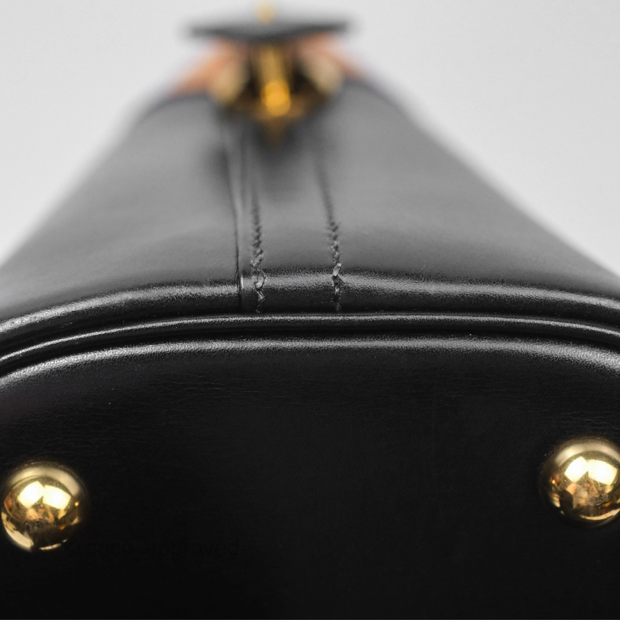 Herms Bolide 31 Noir 89 / Natural Box Leather Gold Hardware