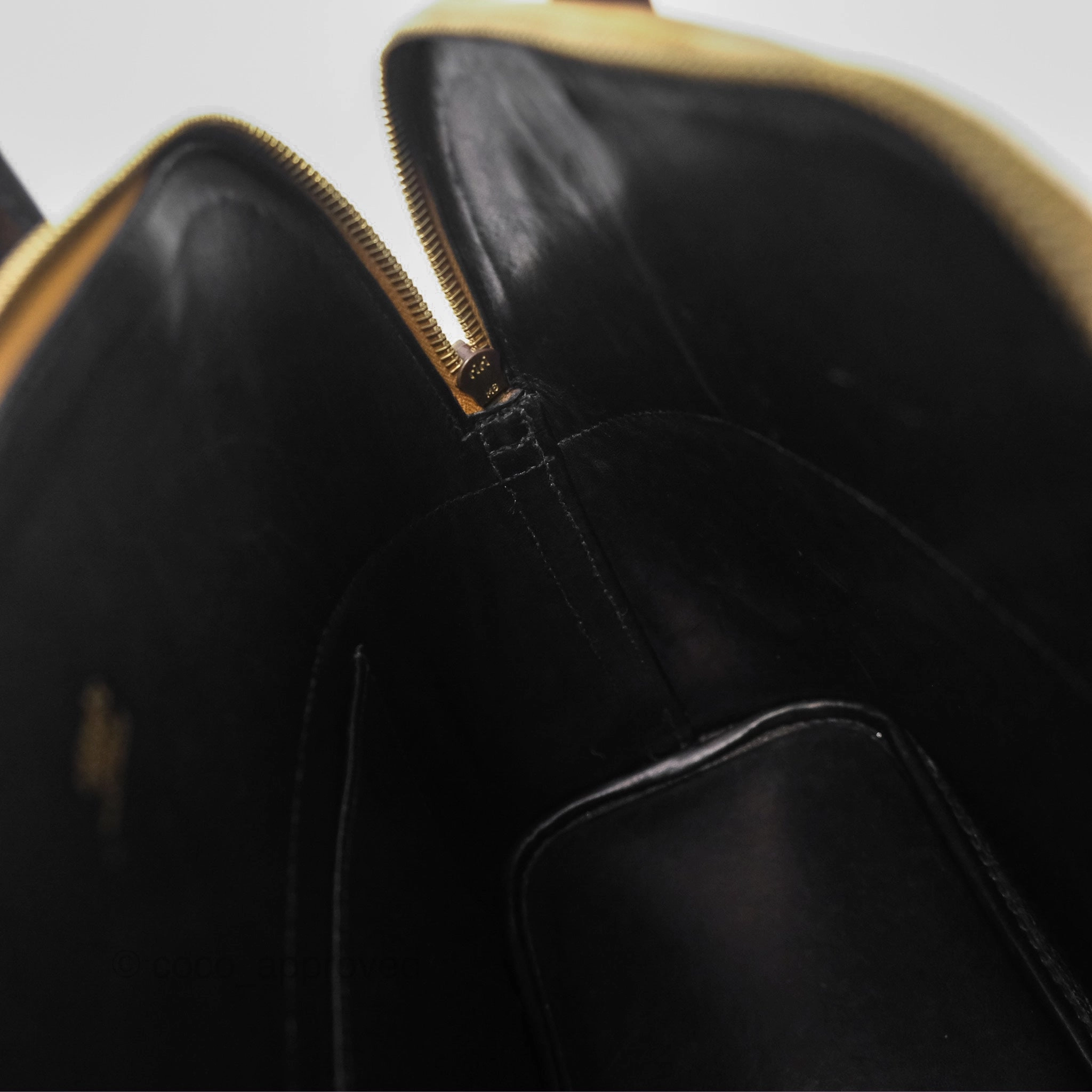 Herms Bolide 31 Noir 89 / Natural Box Leather Gold Hardware
