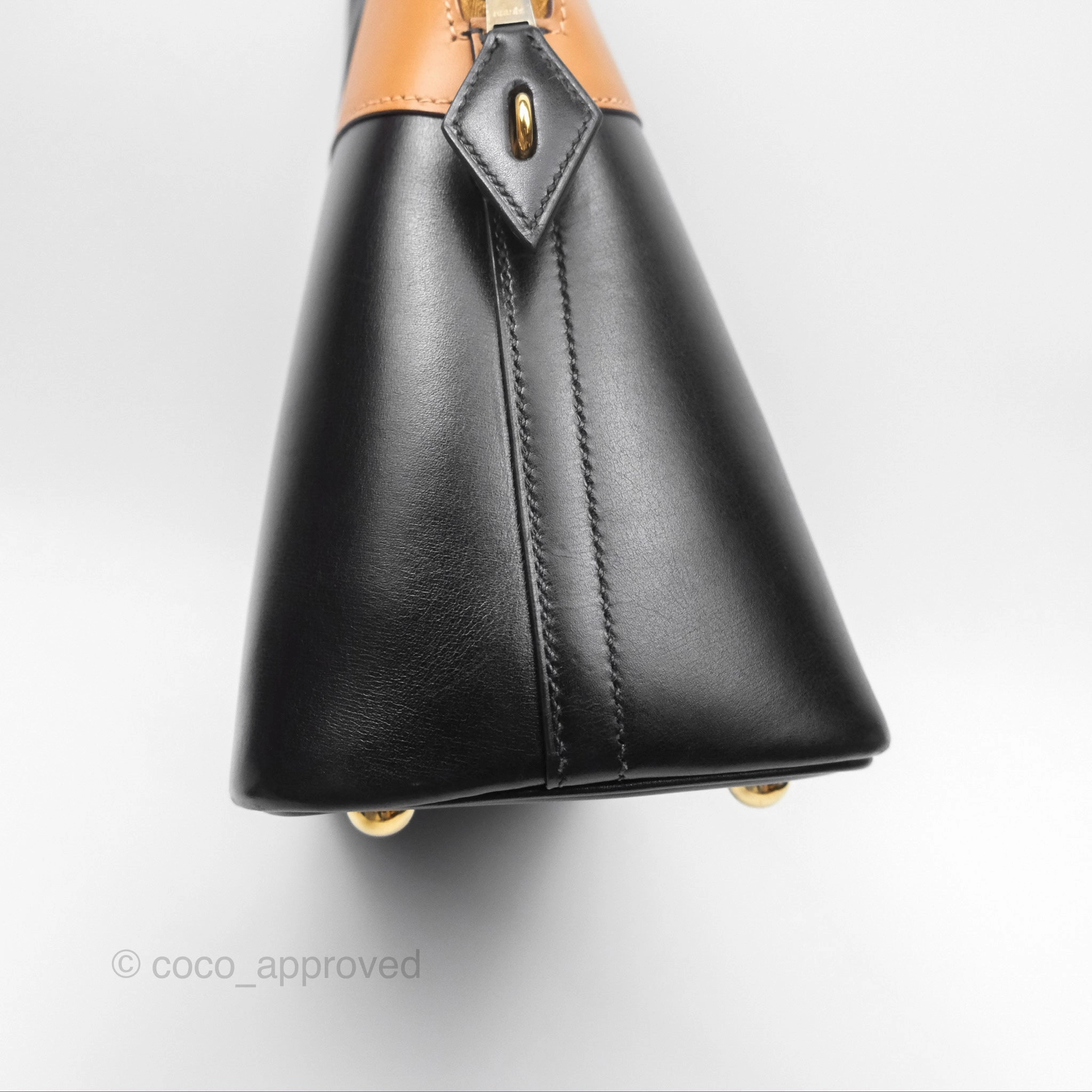 Herms Bolide 31 Noir 89 / Natural Box Leather Gold Hardware
