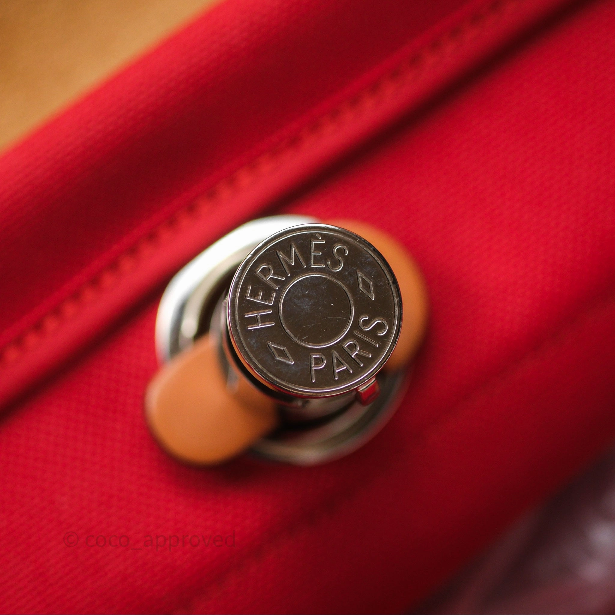 Herms Herbag Zip 31 Red/Natural Canvas Palladium Hardware