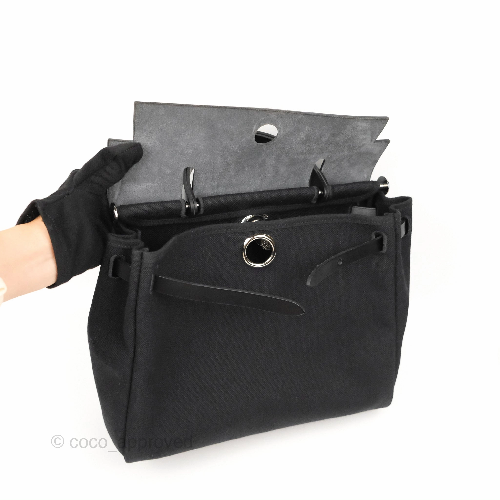 Herms Herbag Zip 31 Retourne Black Canvas Palladium Hardware