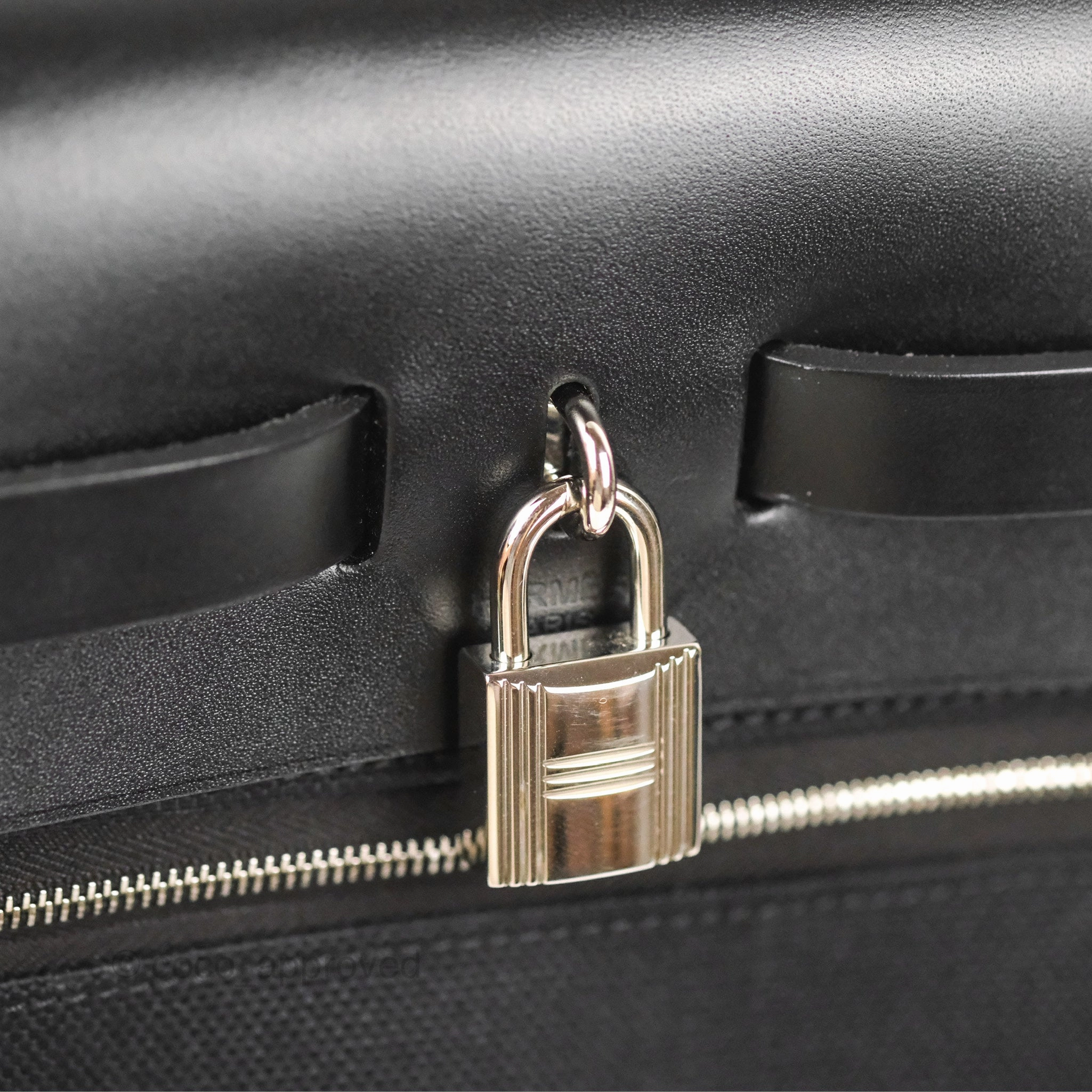 Herms Herbag Zip 31 Retourne Black Canvas Palladium Hardware