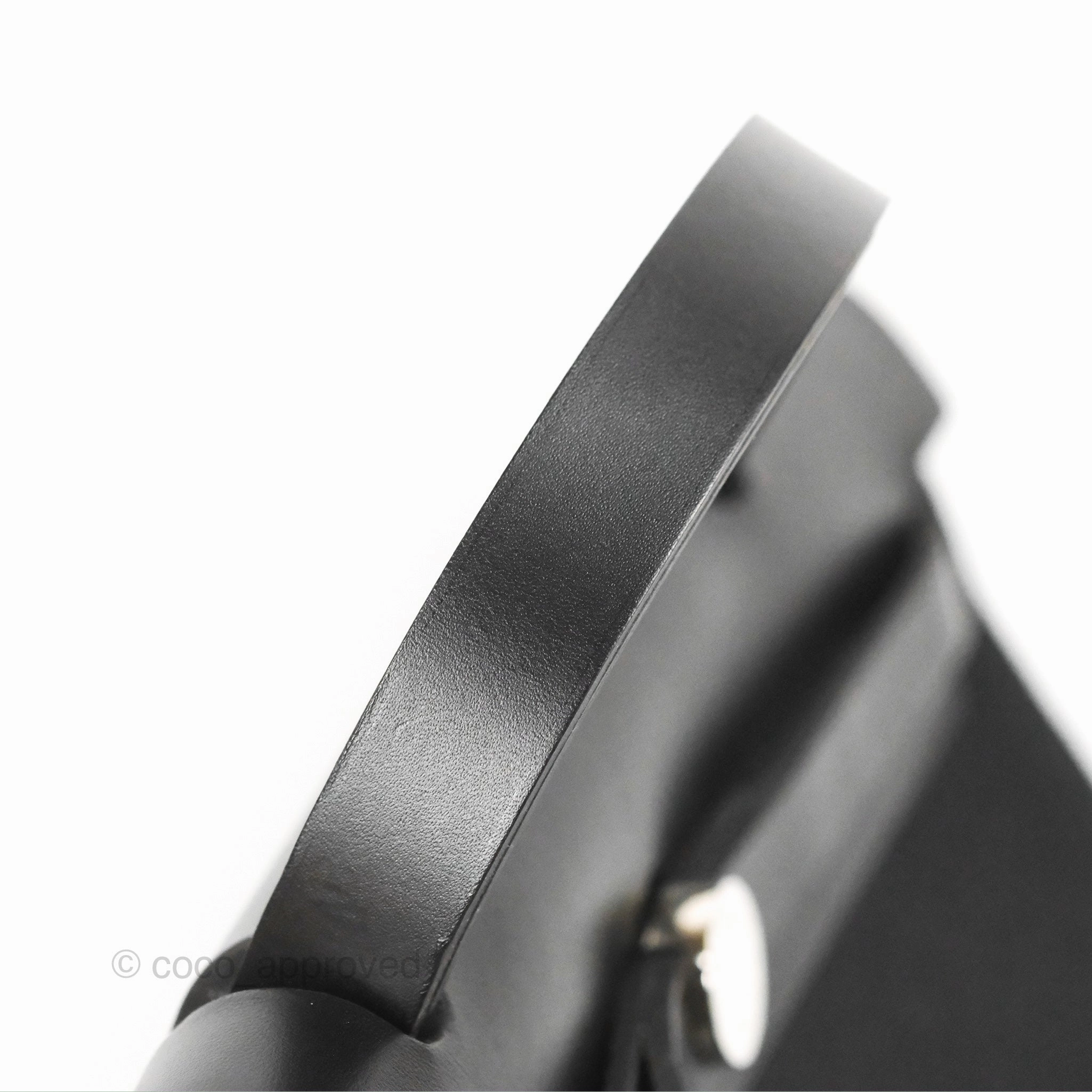 Herms Herbag Zip 31 Retourne Black Canvas Palladium Hardware