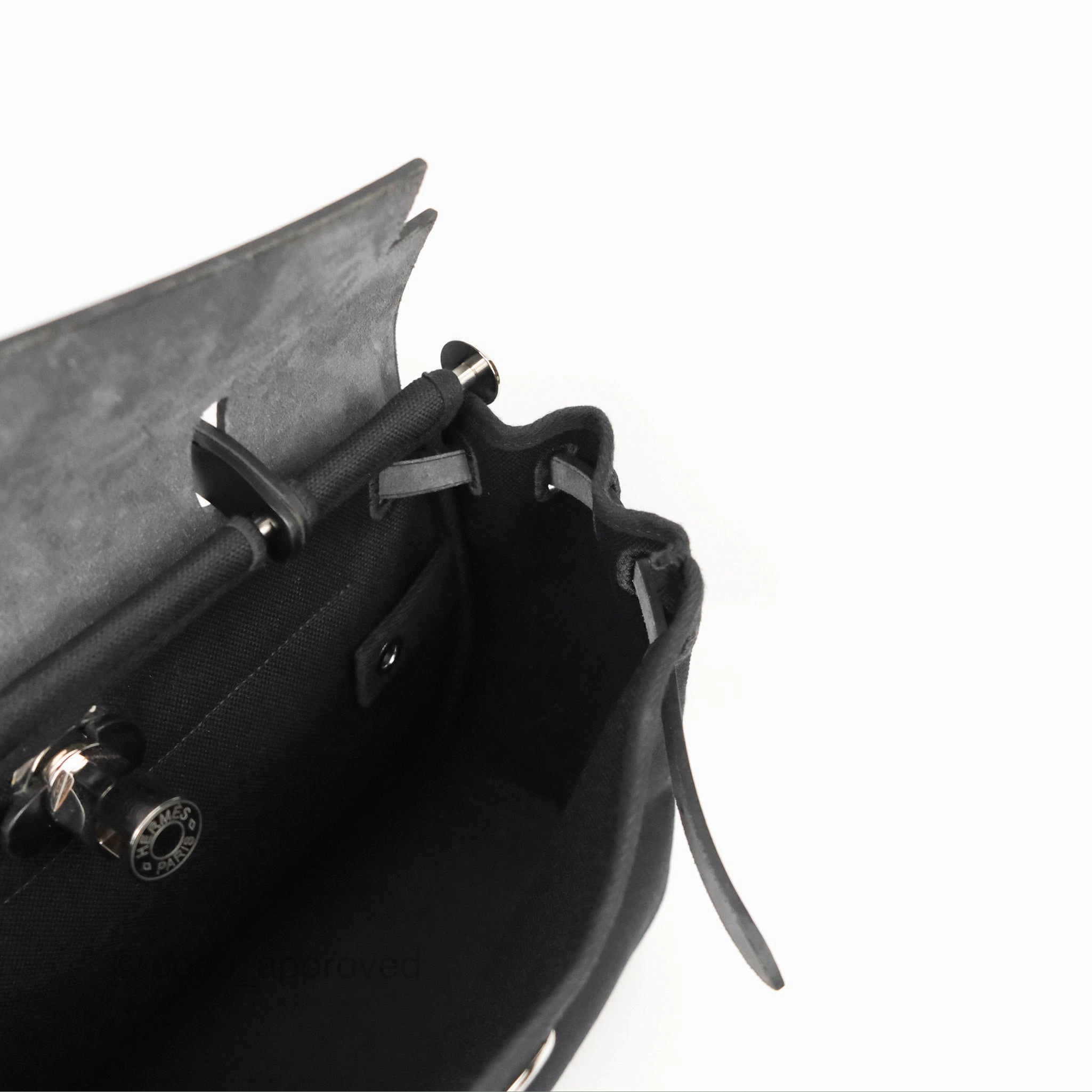 Herms Herbag Zip 31 Retourne Black Canvas Palladium Hardware