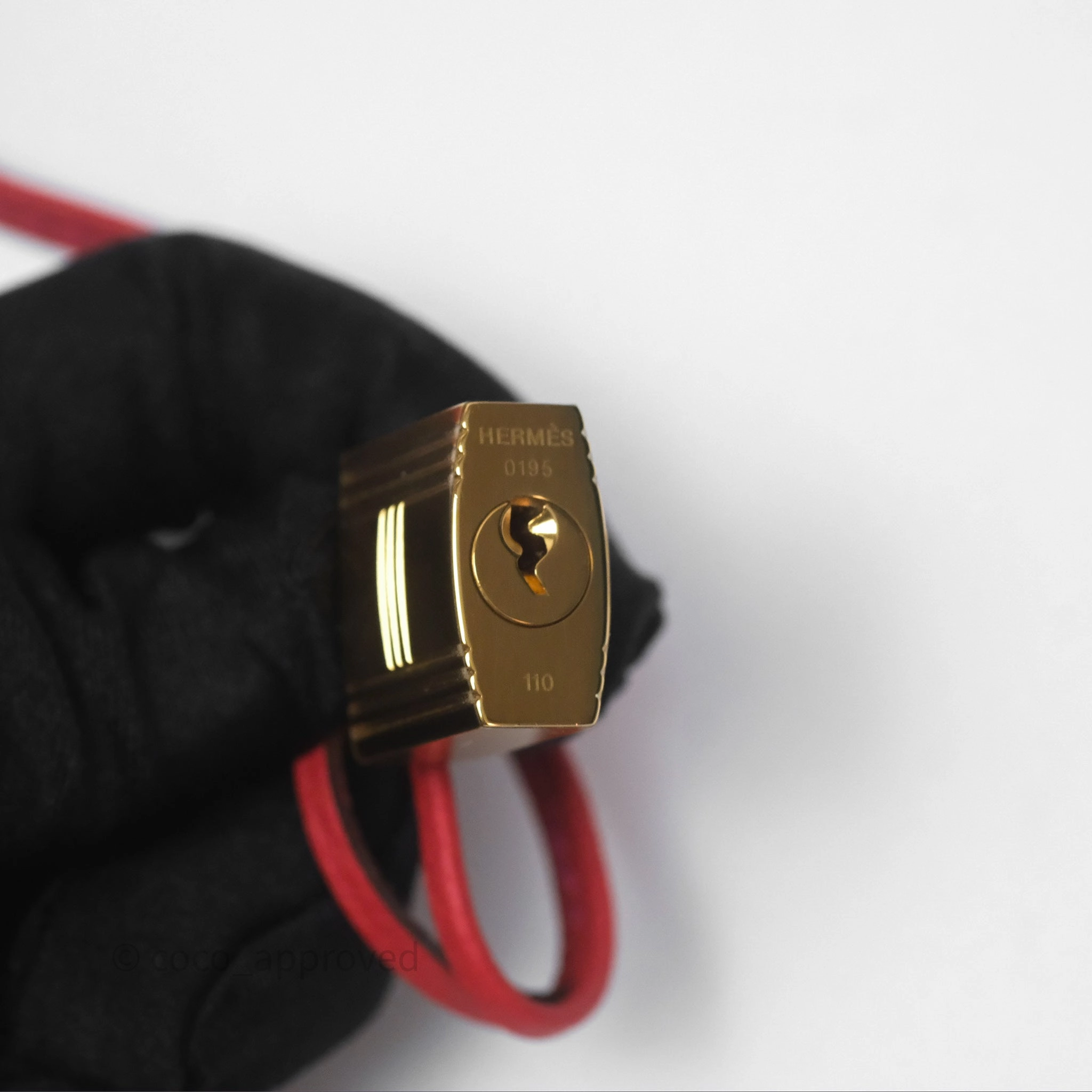 Herms Kelly 28 Retourne Geranium D5 Togo Gold Hardware