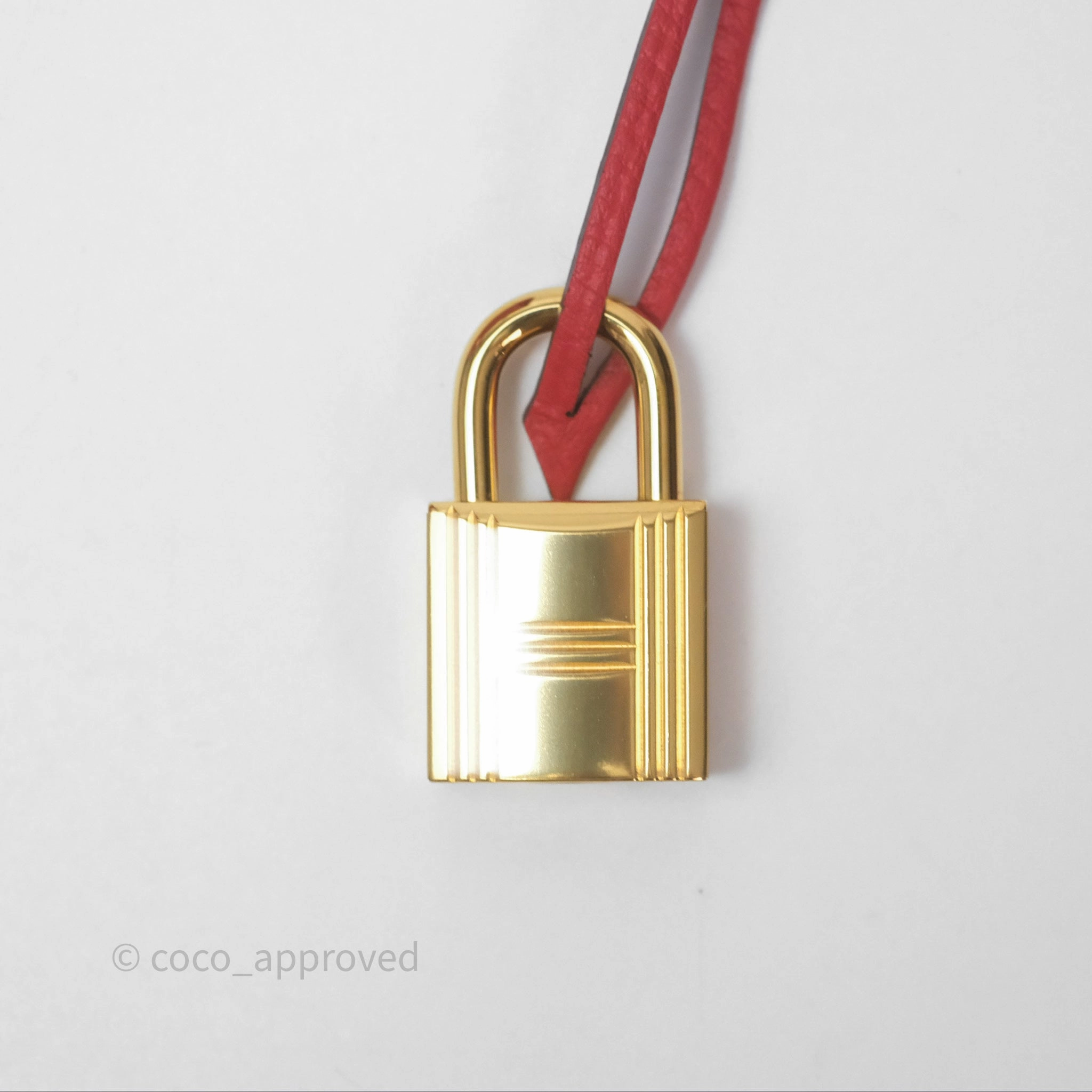 Herms Kelly 28 Retourne Geranium D5 Togo Gold Hardware