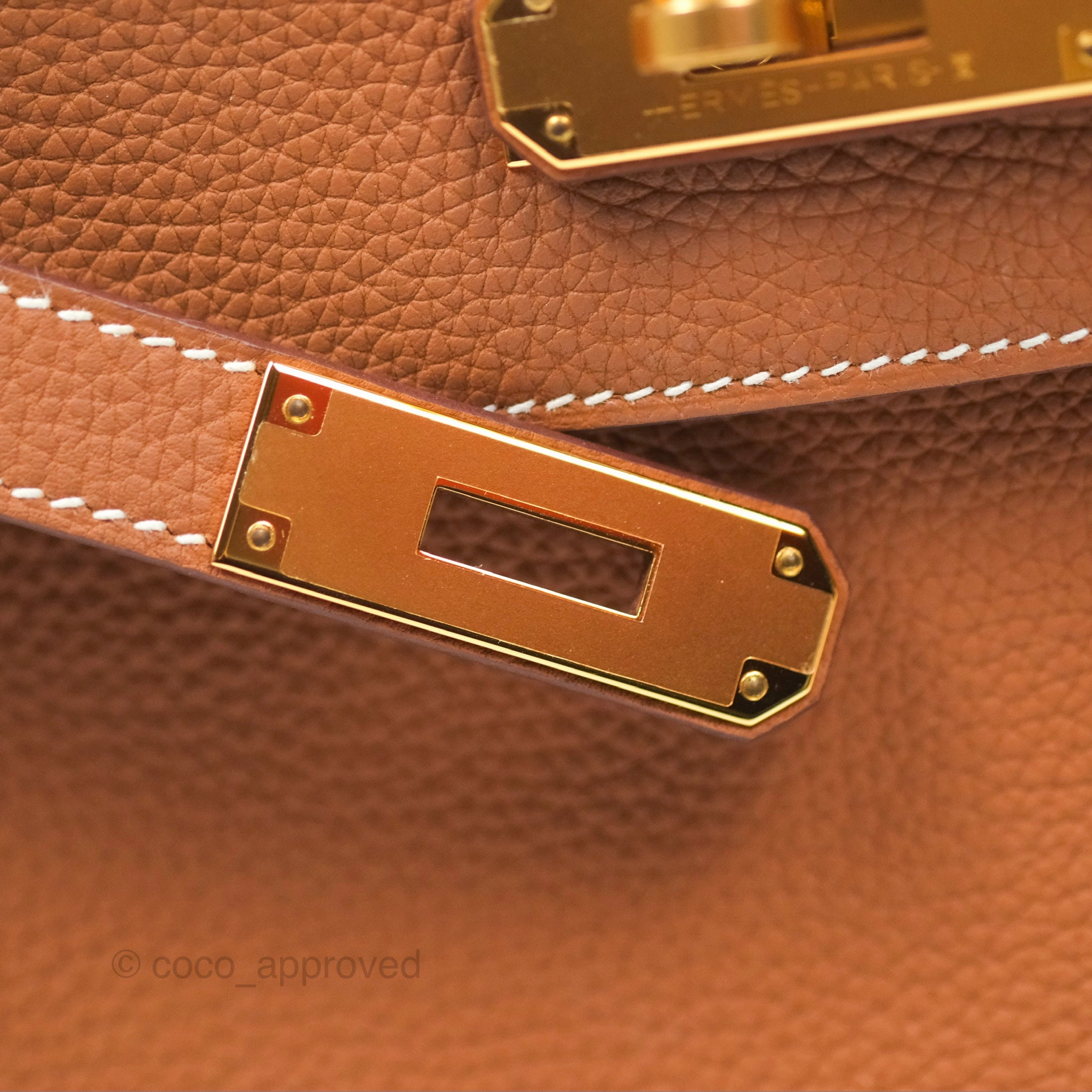 Herms Kelly 28 Retourne Gold Togo Gold Hardware