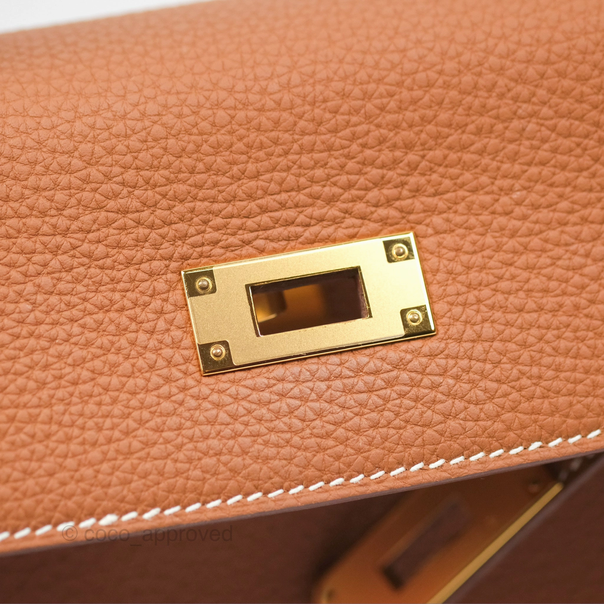 Herms Kelly 28 Retourne Gold Togo Gold Hardware