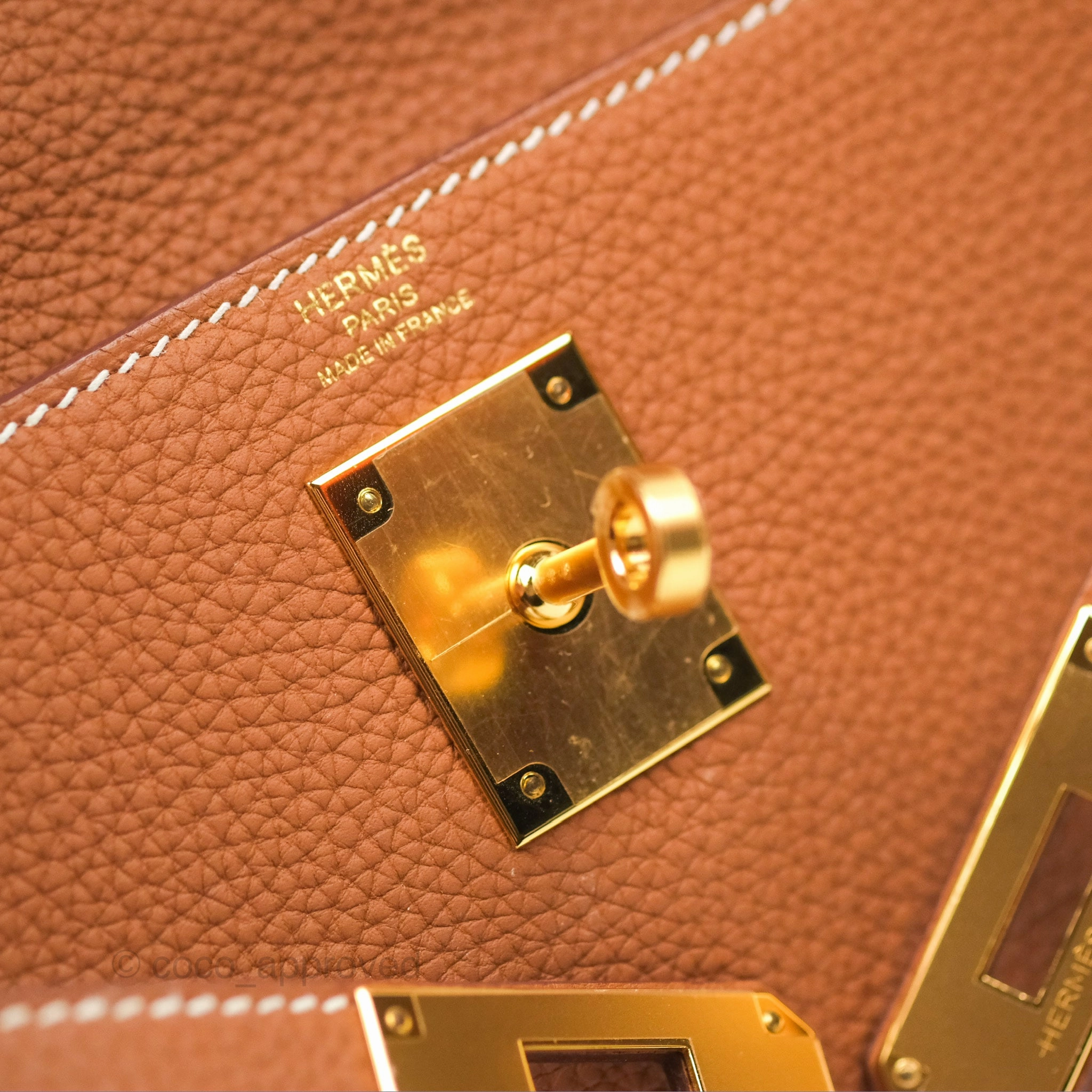 Herms Kelly 28 Retourne Gold Togo Gold Hardware