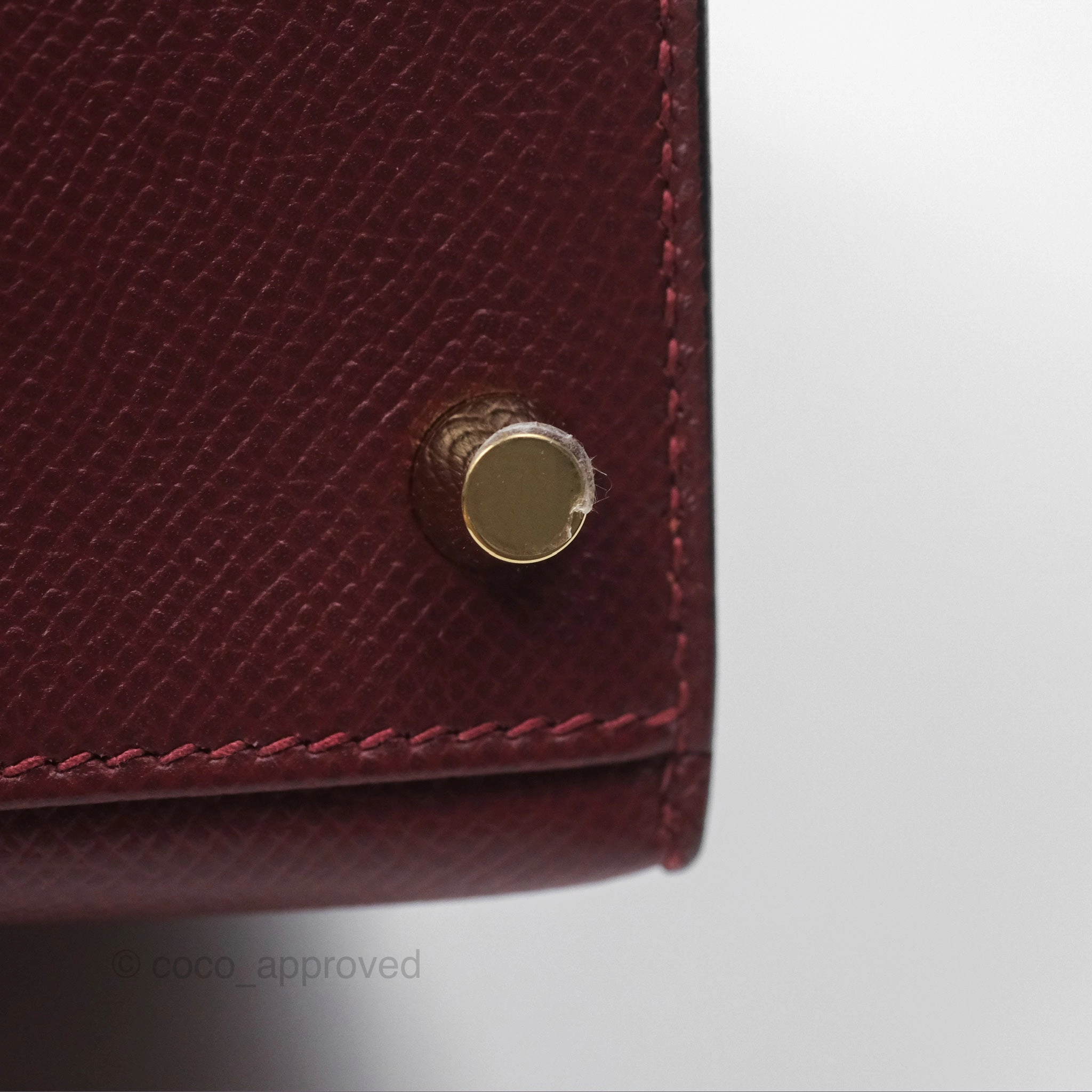 Herms Kelly 28 Sellier Rouge Epsom Gold Hardware
