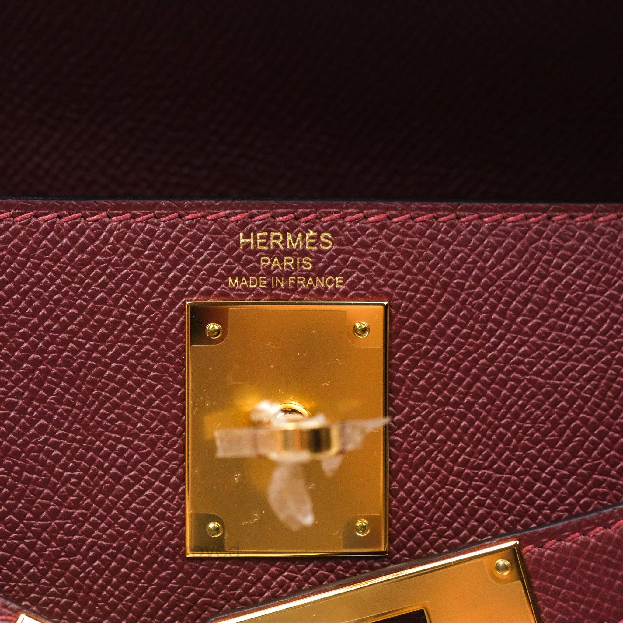 Herms Kelly 28 Sellier Rouge Epsom Gold Hardware