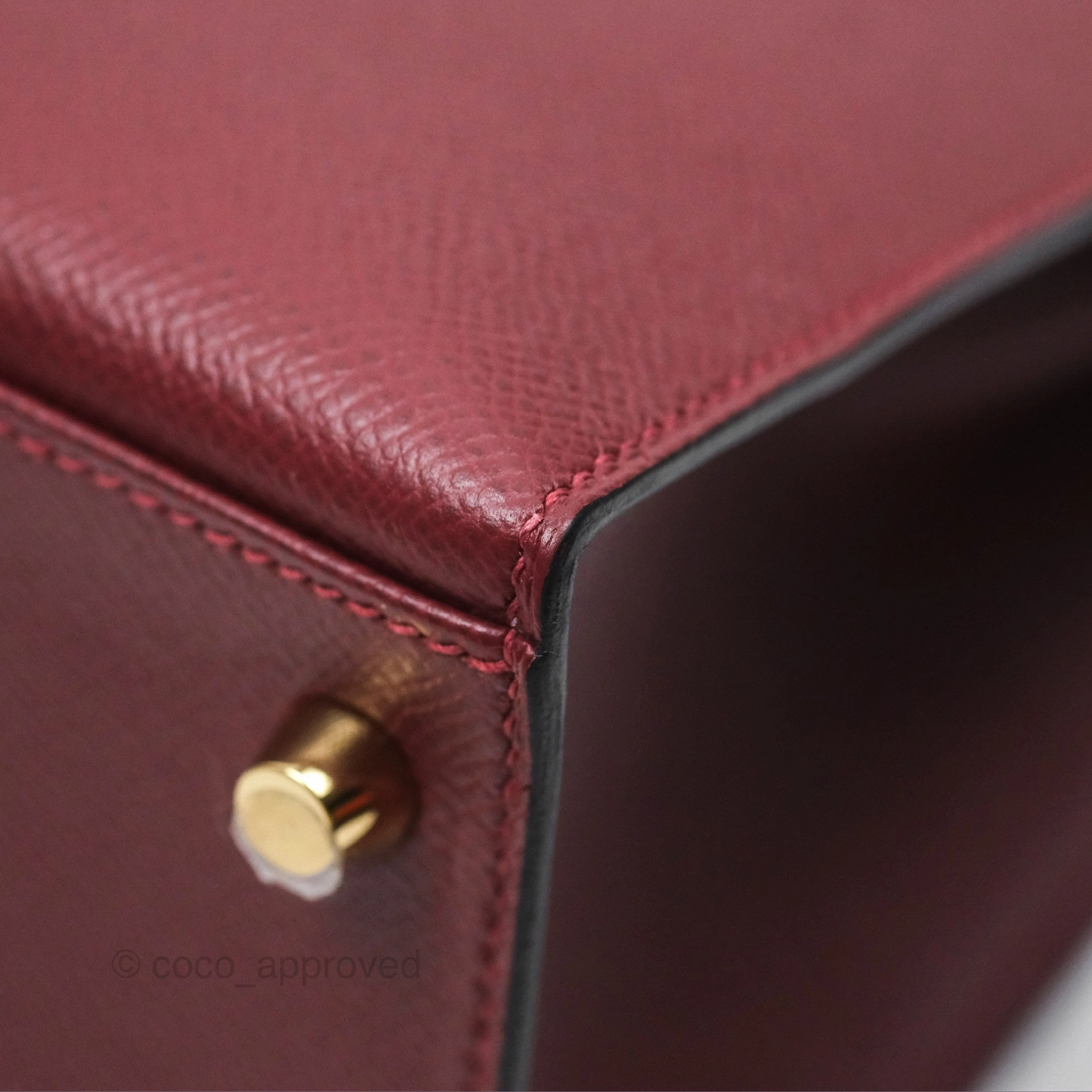 Herms Kelly 28 Sellier Rouge Epsom Gold Hardware