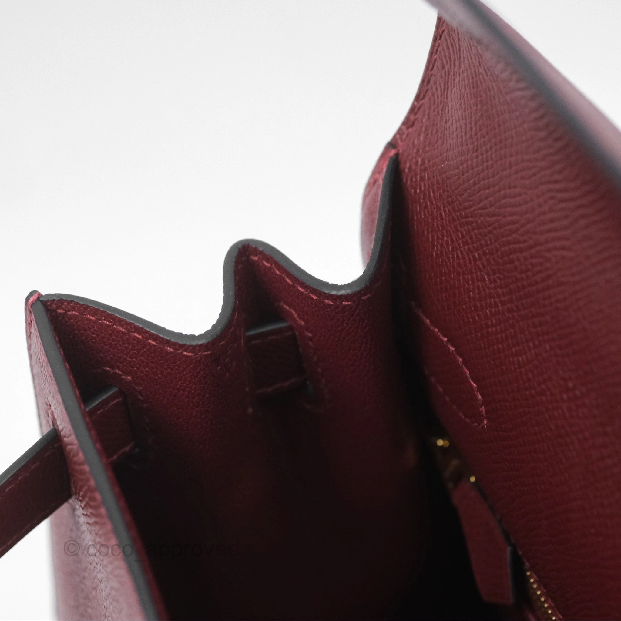 Herms Kelly 28 Sellier Rouge Epsom Gold Hardware