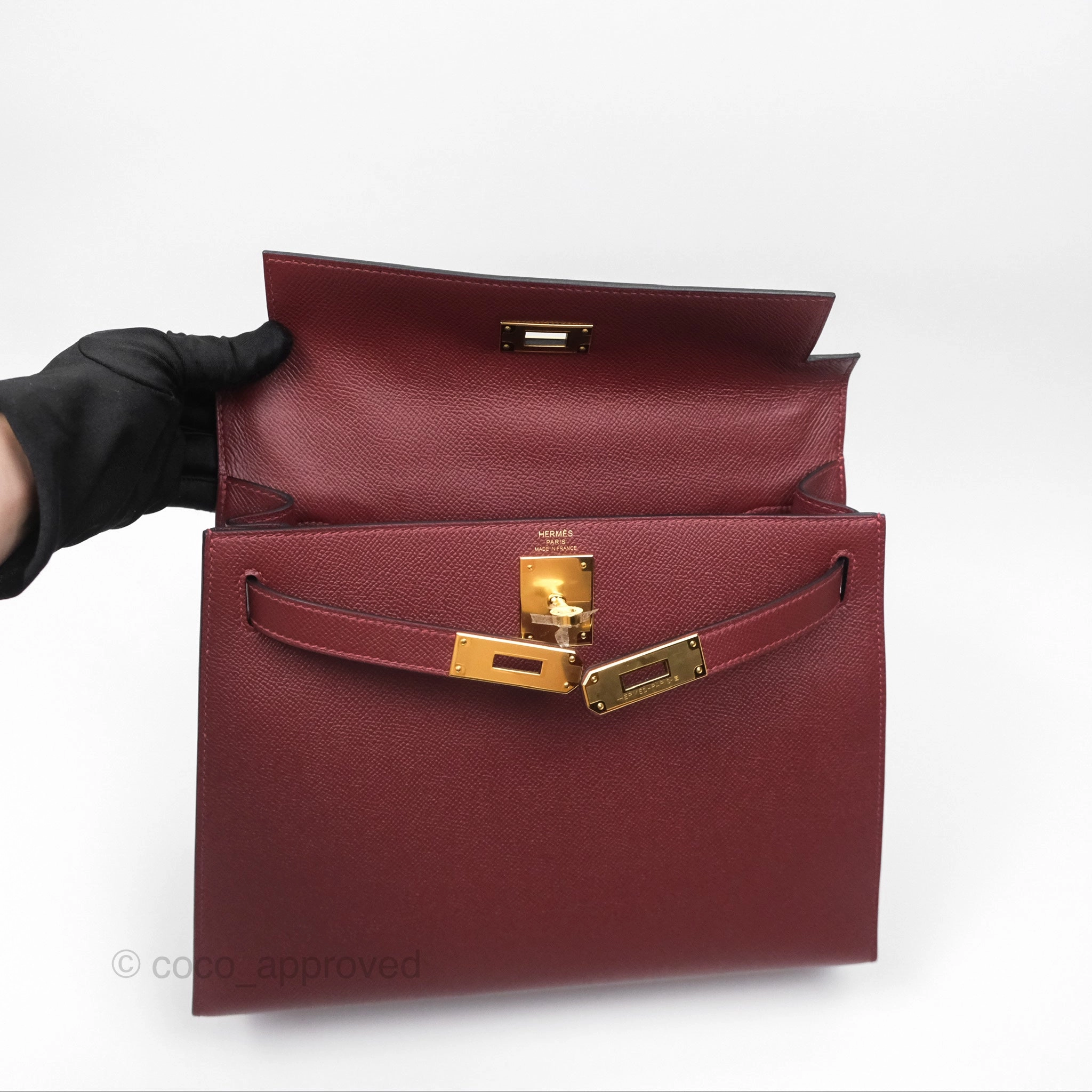 Herms Kelly 28 Sellier Rouge Epsom Gold Hardware