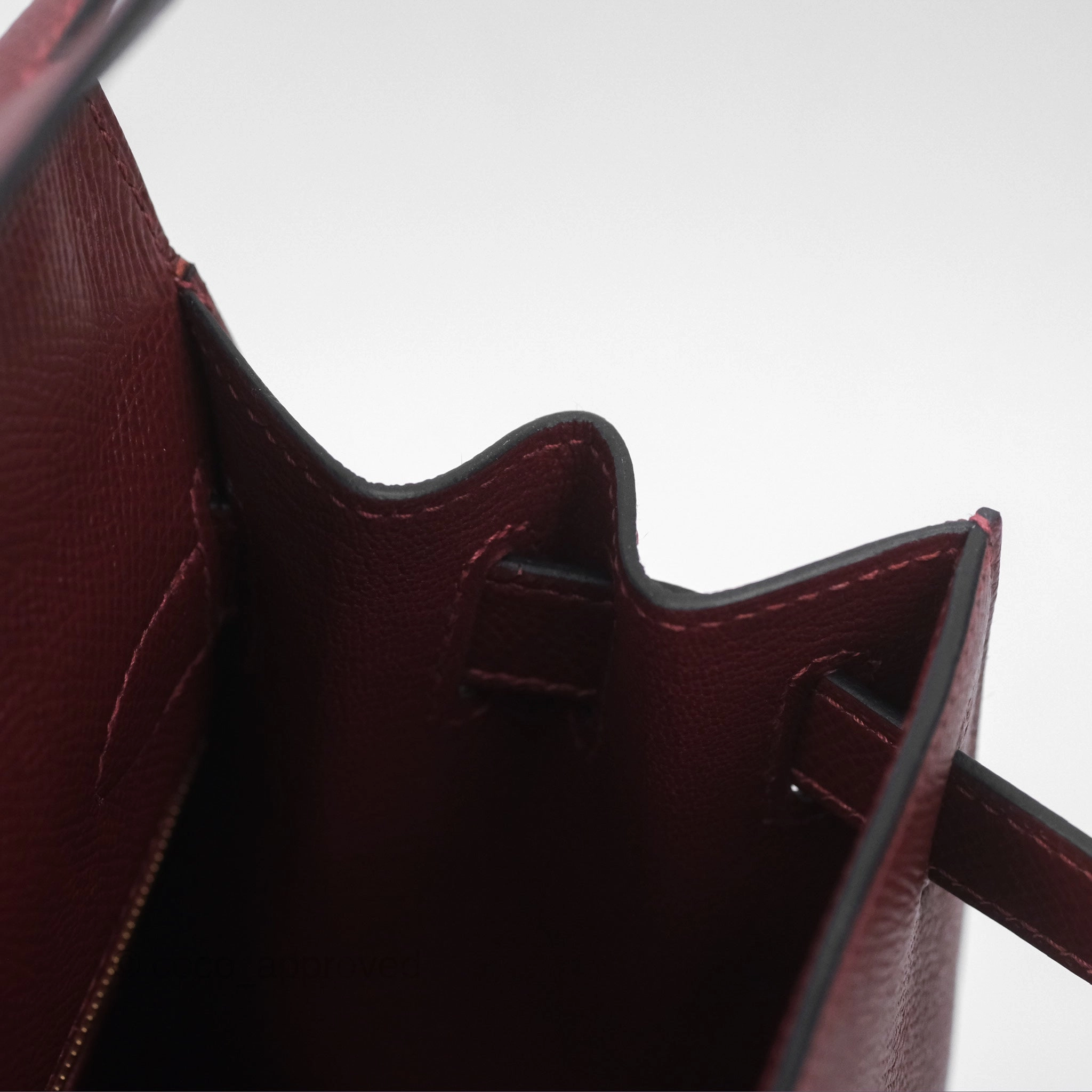 Herms Kelly 28 Sellier Rouge Epsom Gold Hardware