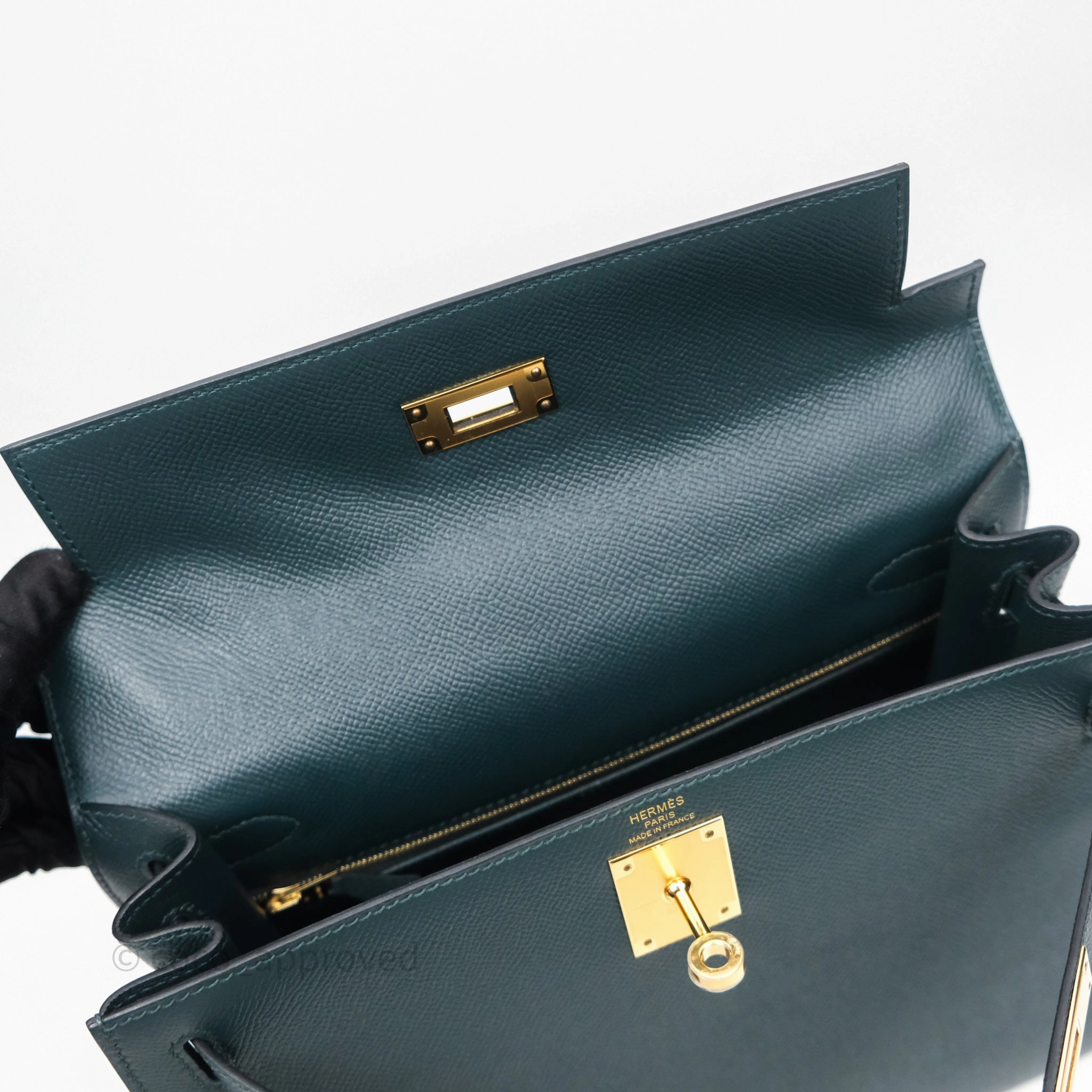 Herms Kelly 28 Sellier Vert Cypres 6O Epsom Gold Hardware