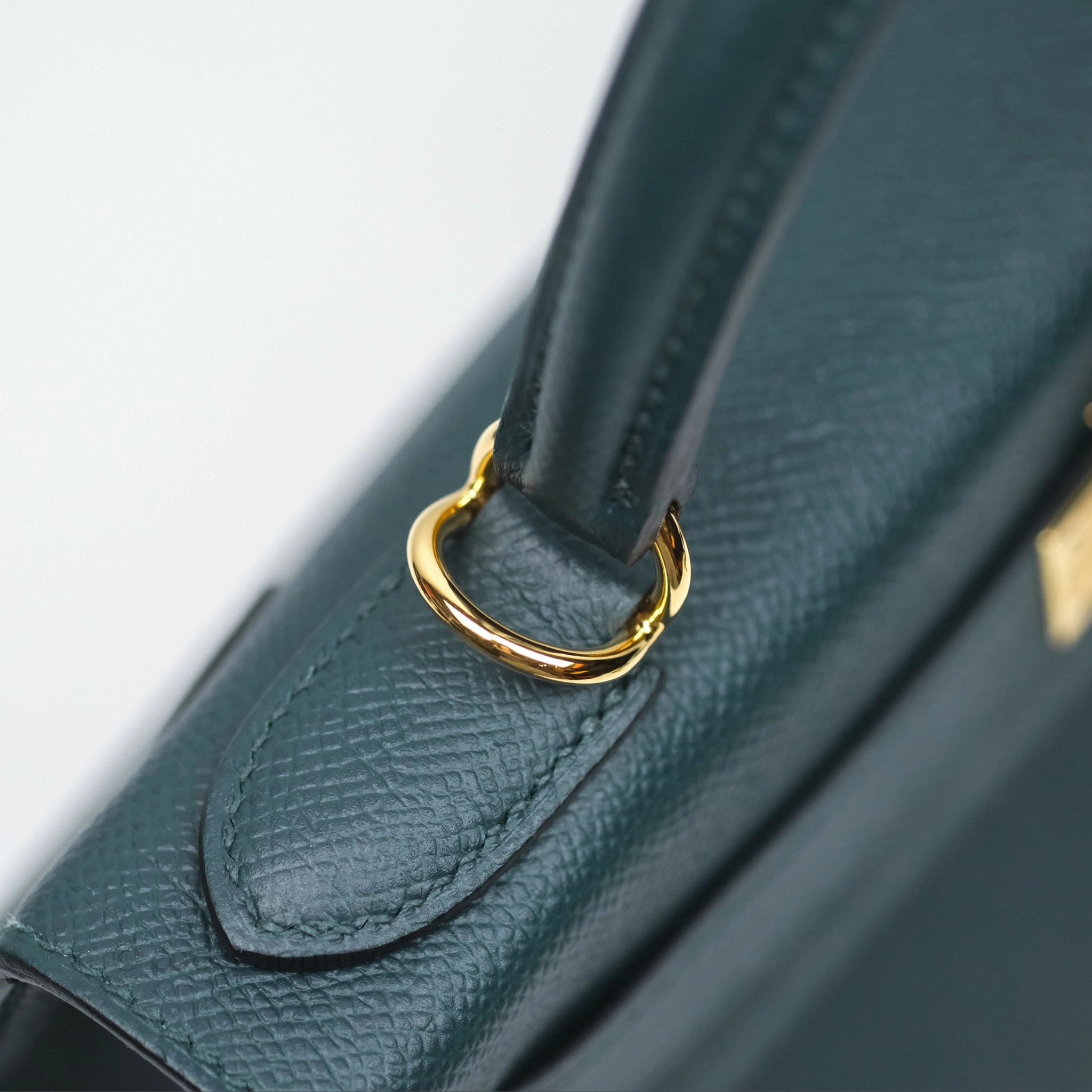 Herms Kelly 28 Sellier Vert Cypres 6O Epsom Gold Hardware