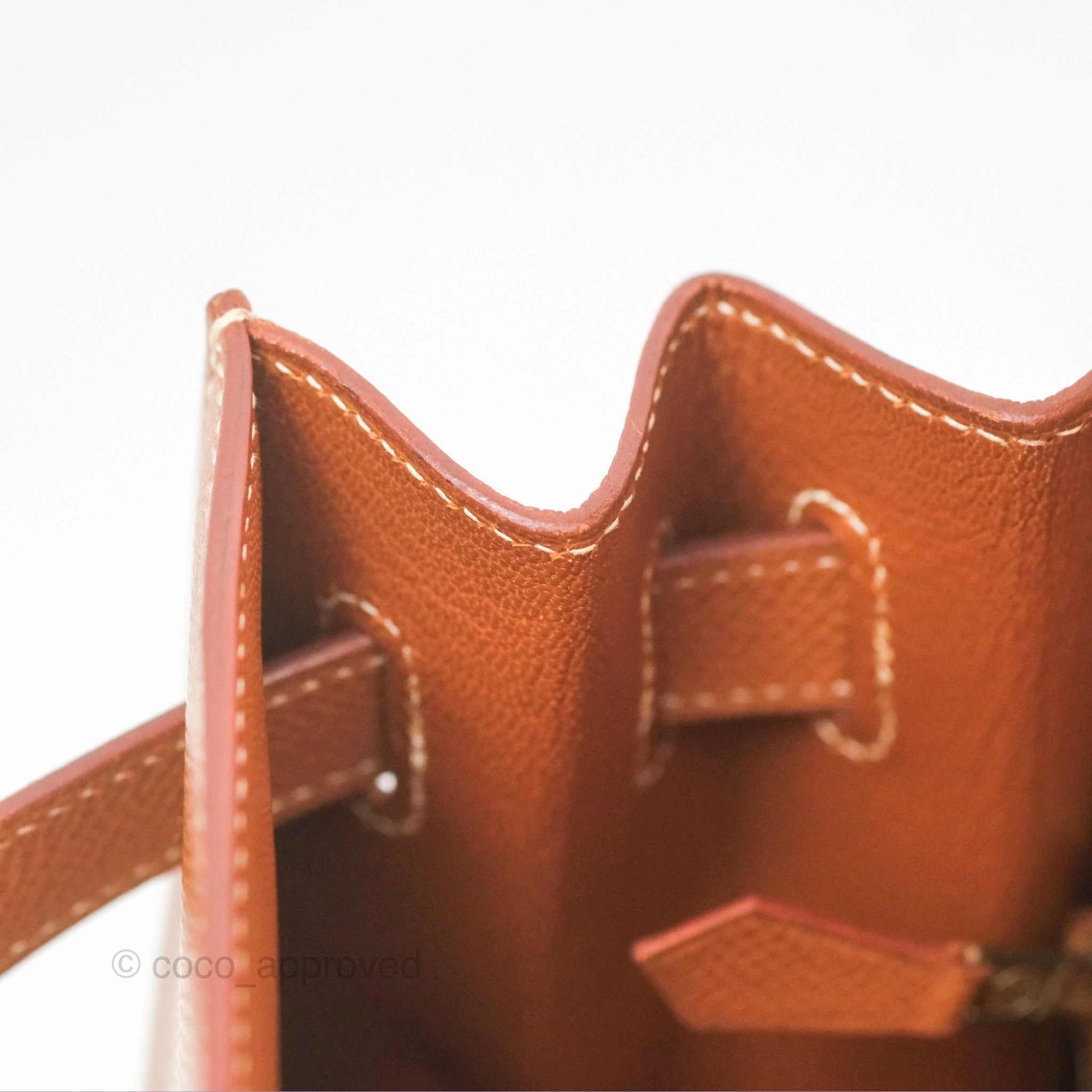 Herms Kelly 32 Sellier Gold Epsom Gold Hardware