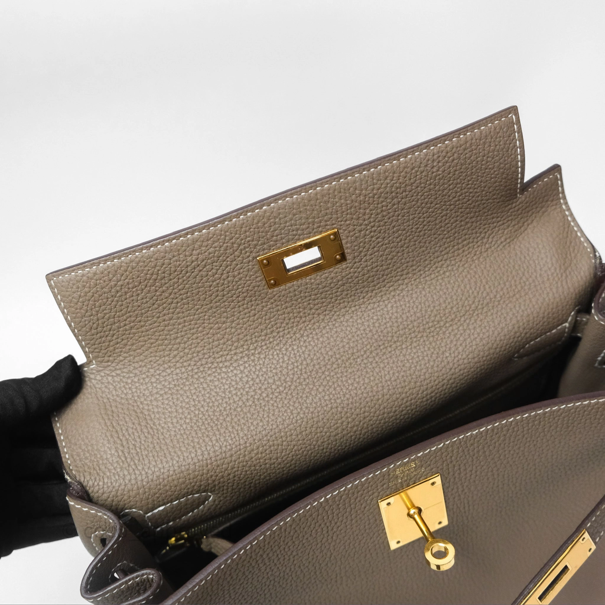 Herms Kelly II 28 Retourne Etoupe 18 Togo Gold Hardware