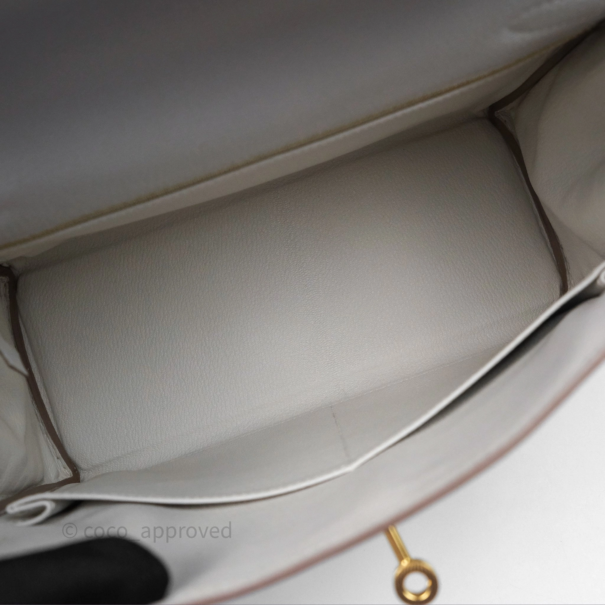 Herms Kelly II 28 Retourne Gris Pale M4 Togo Gold Hardware