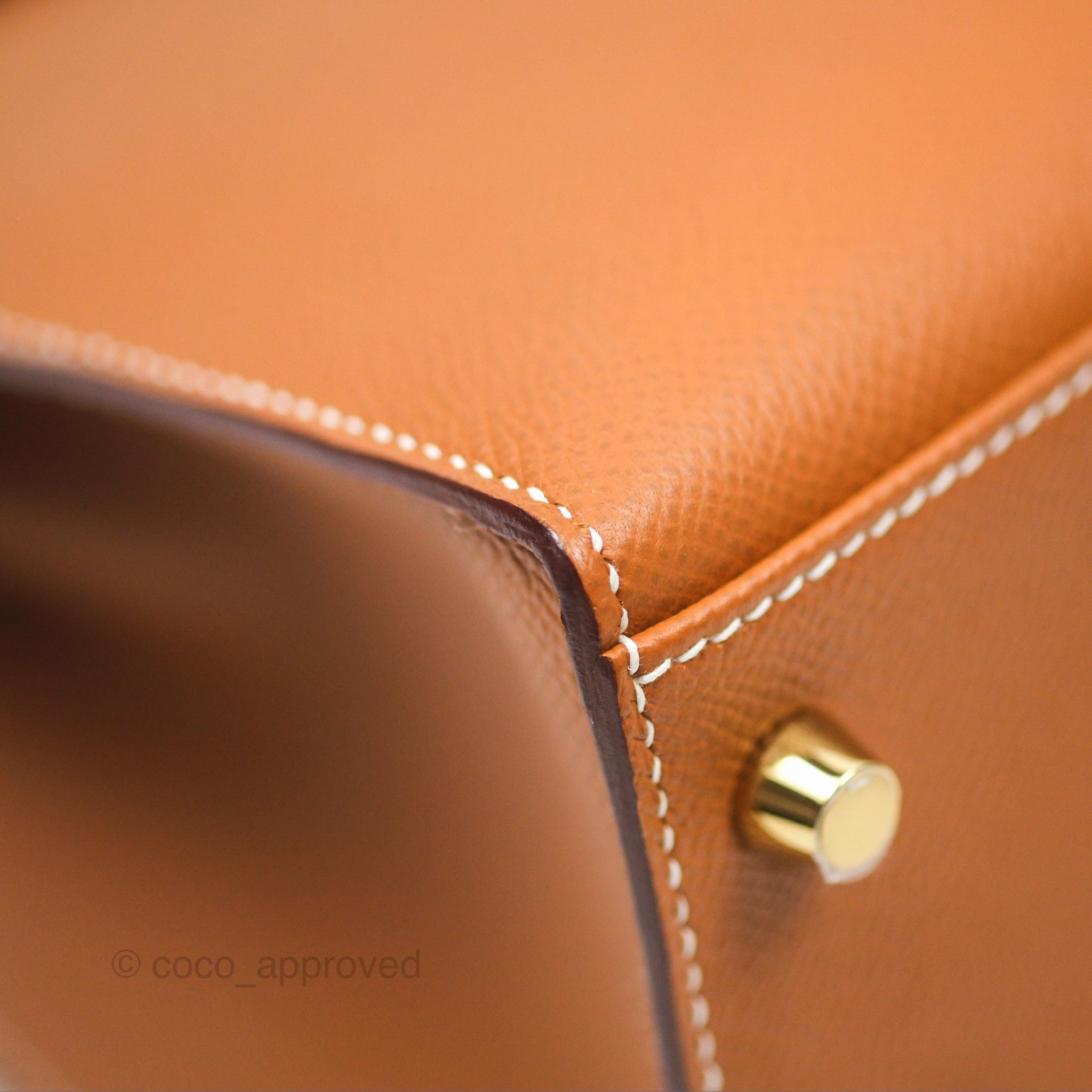 Herms Kelly Sellier 28 Gold 37 Epsom Gold Hardware