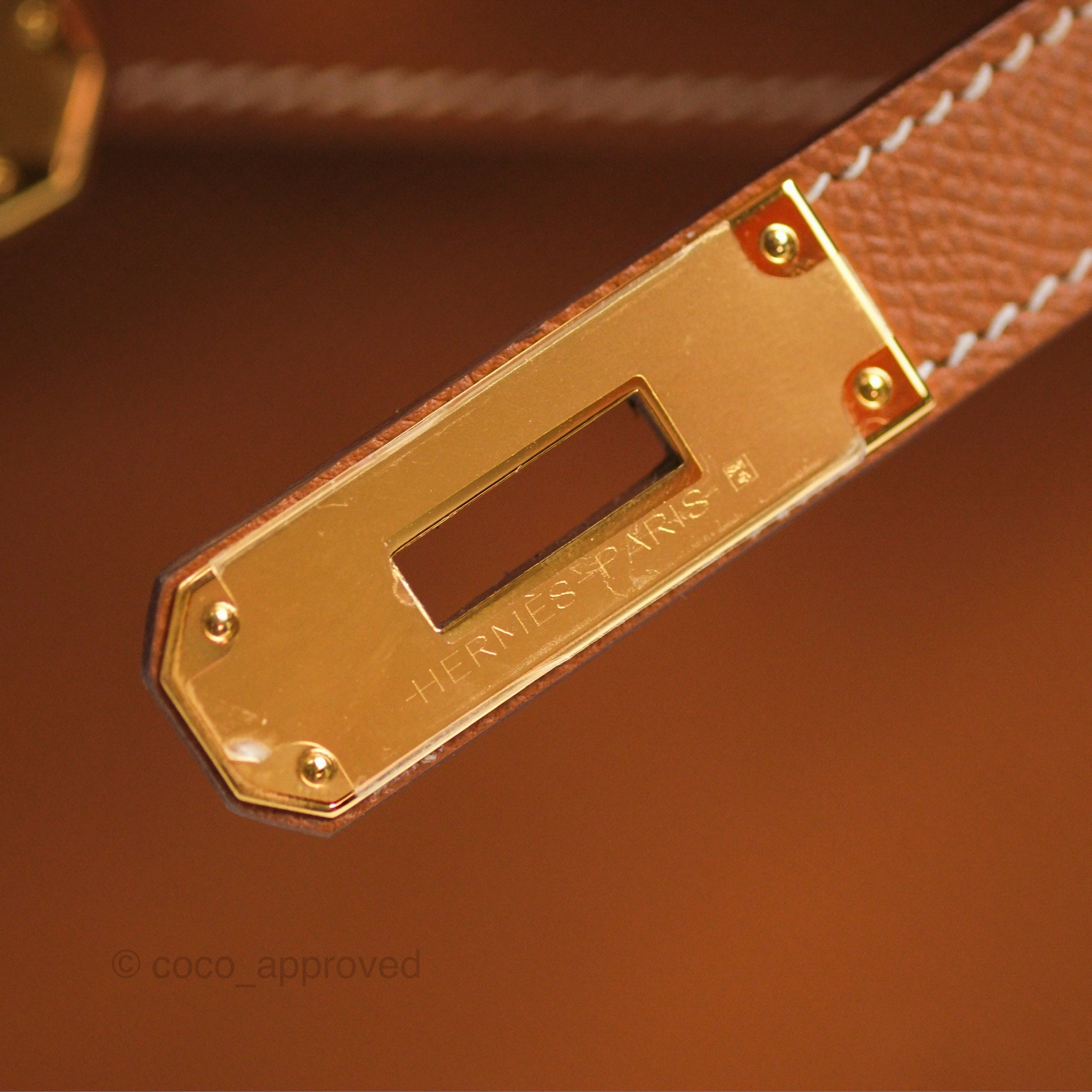 Herms Kelly Sellier 28 Gold 37 Epsom Gold Hardware