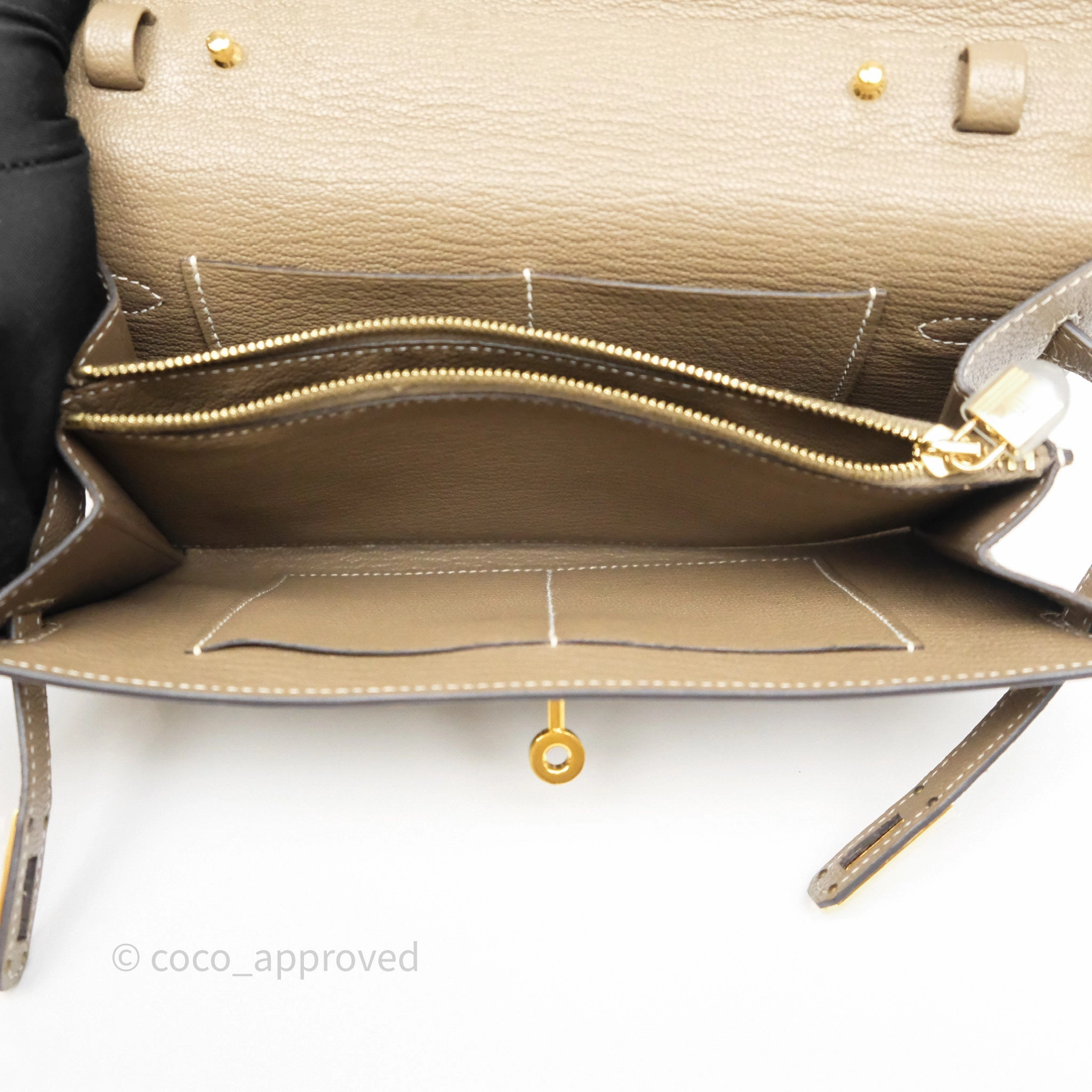 Herms Kelly To Go Wallet Etoupe 18 Chevre Mysore Gold Hardware