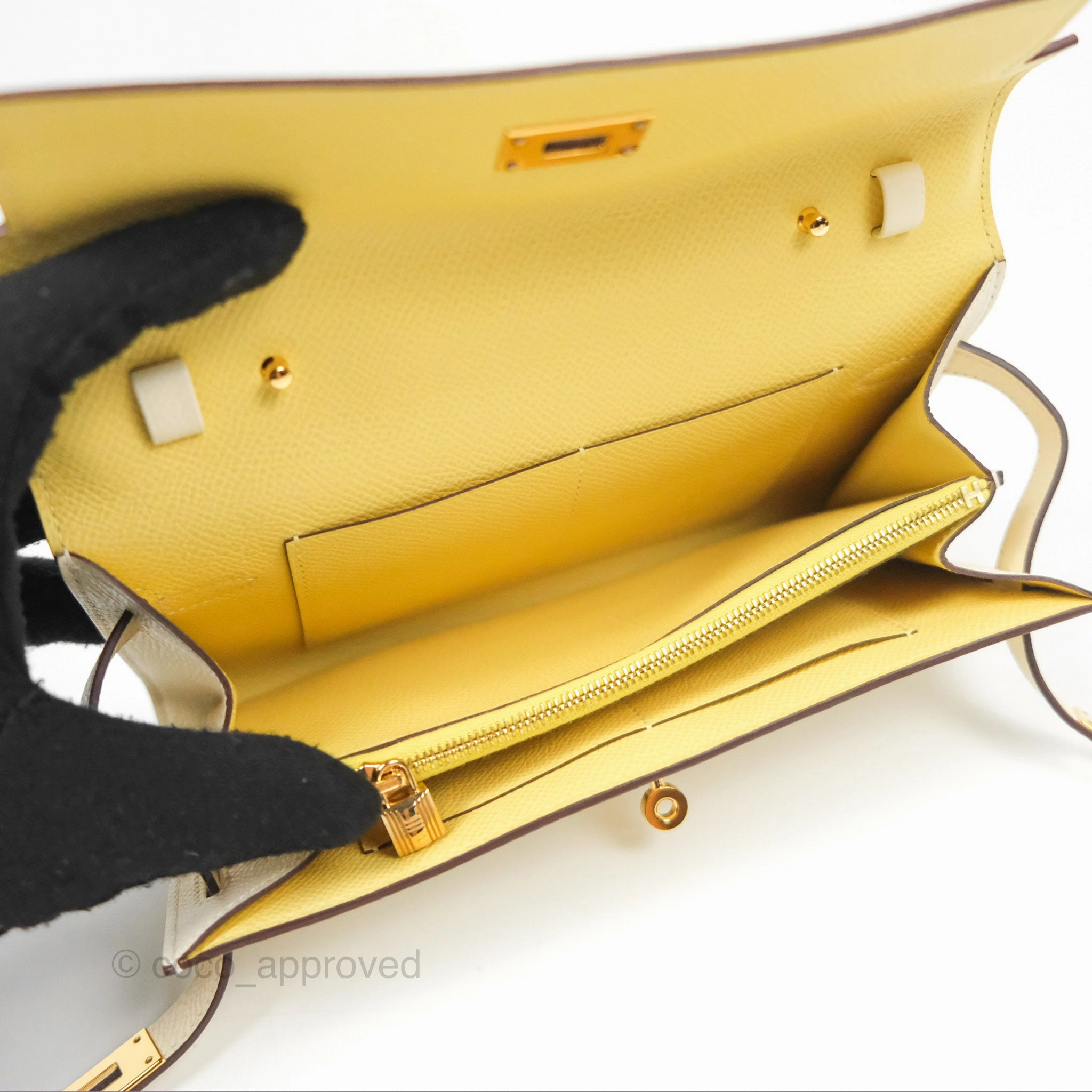 Herms Kelly To Go Wallet Nata / Jaune Poussin Epsom Gold Hardware
