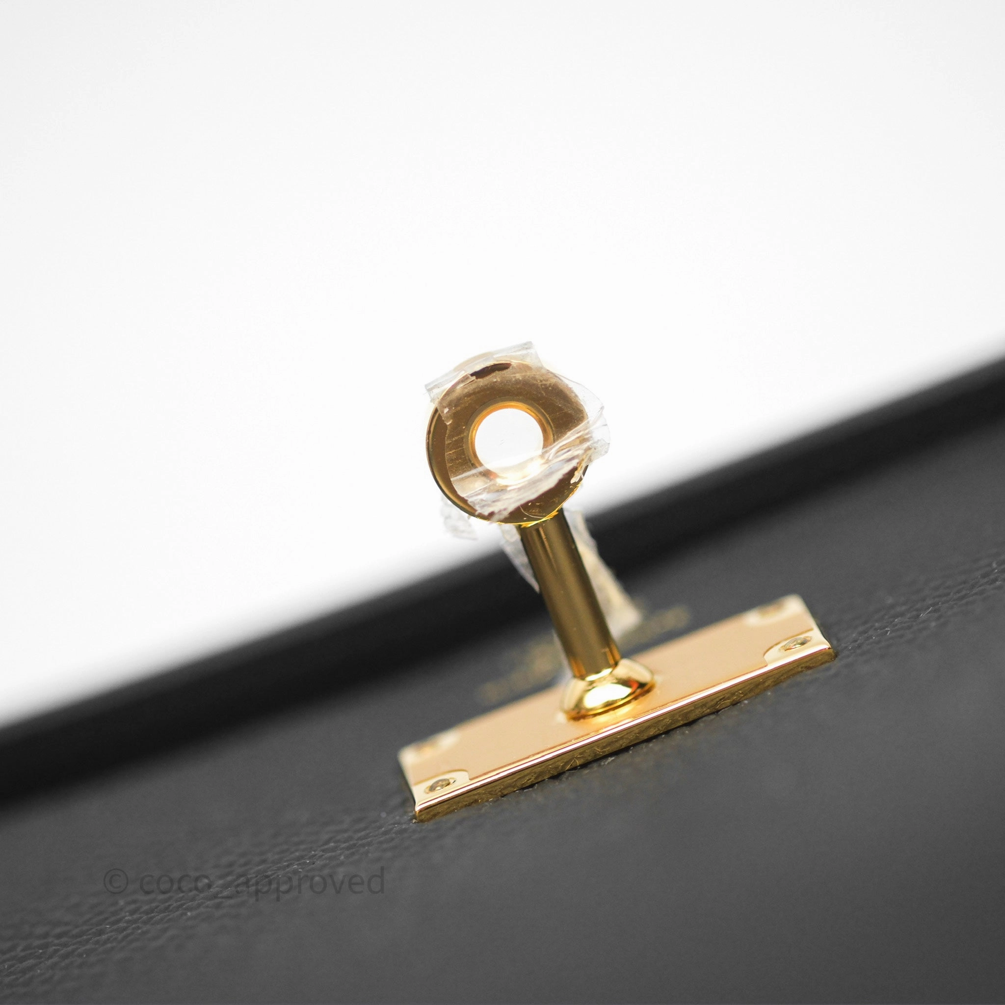 Herms Kelly To Go Wallet Noir 89 Epsom Gold Hardware