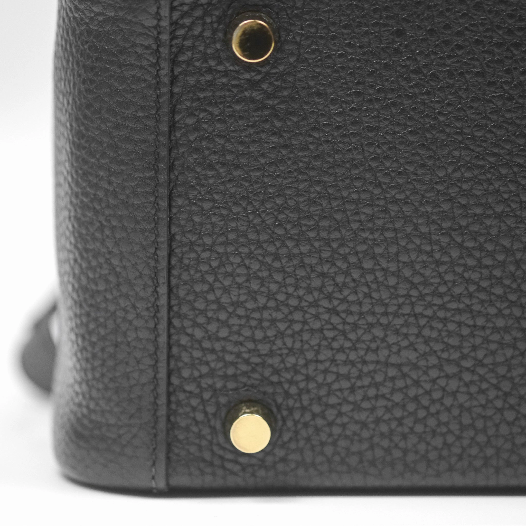 Herms Lindy 26 Black Clemence Gold Hardware