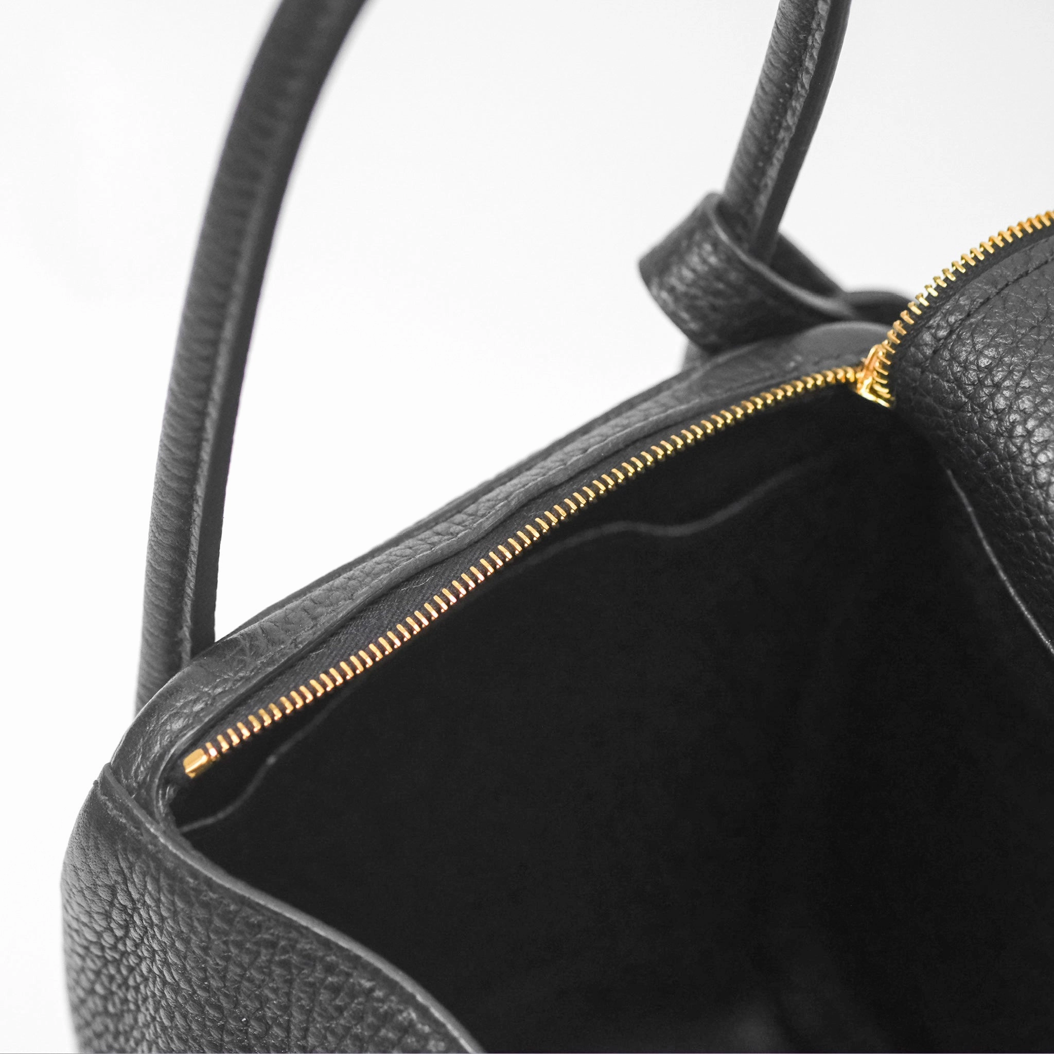 Herms Lindy 26 Black Clemence Gold Hardware