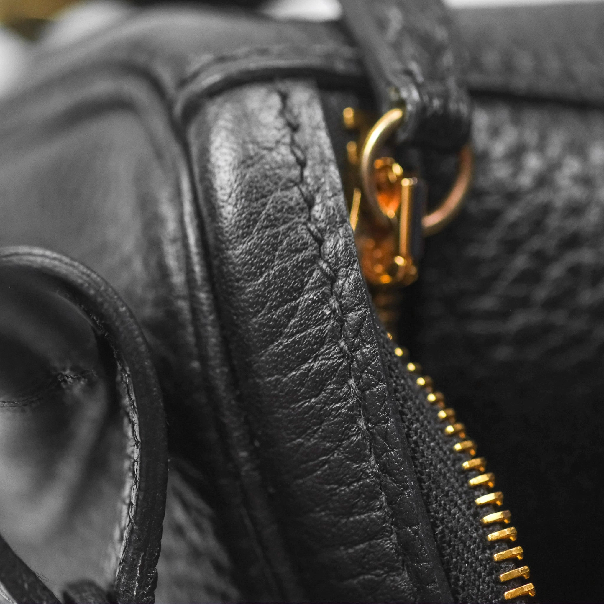 Herms Lindy 26 Black Clemence Gold Hardware