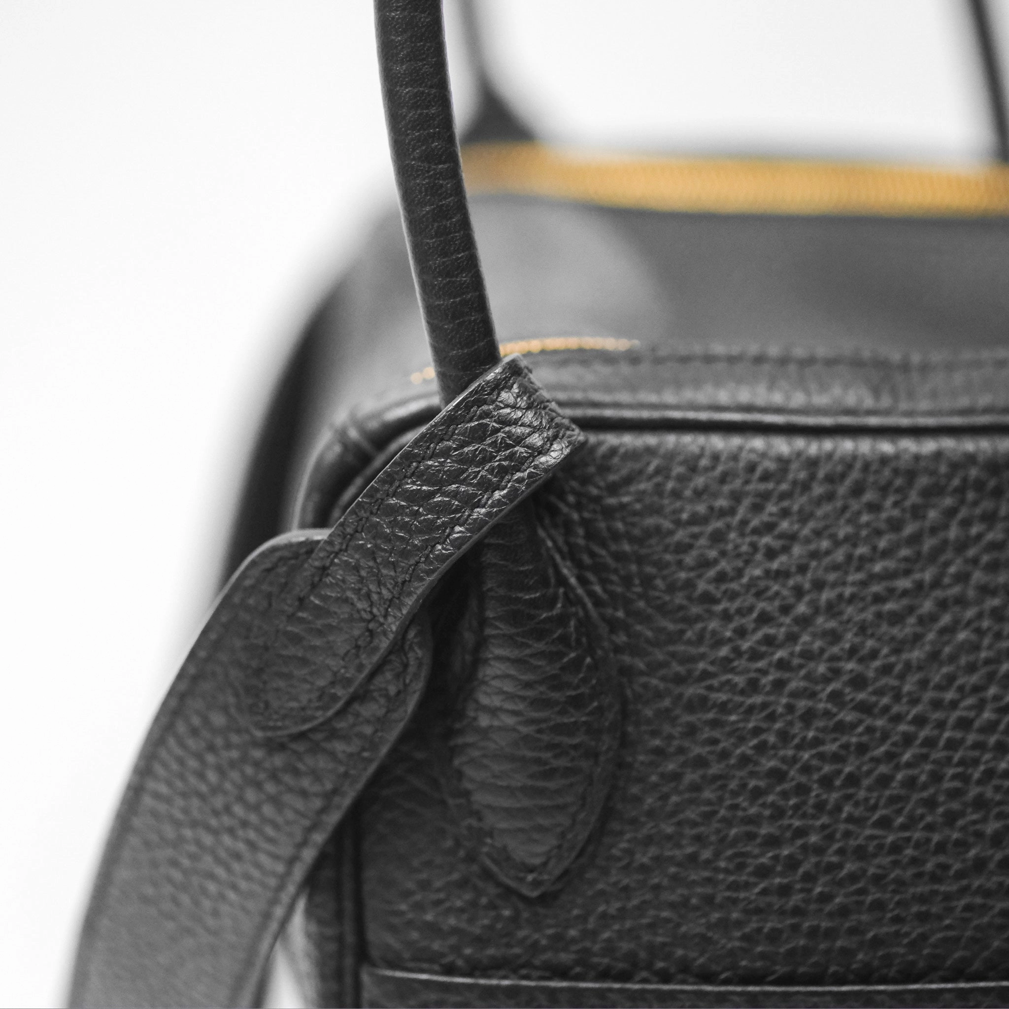 Herms Lindy 26 Black Clemence Gold Hardware