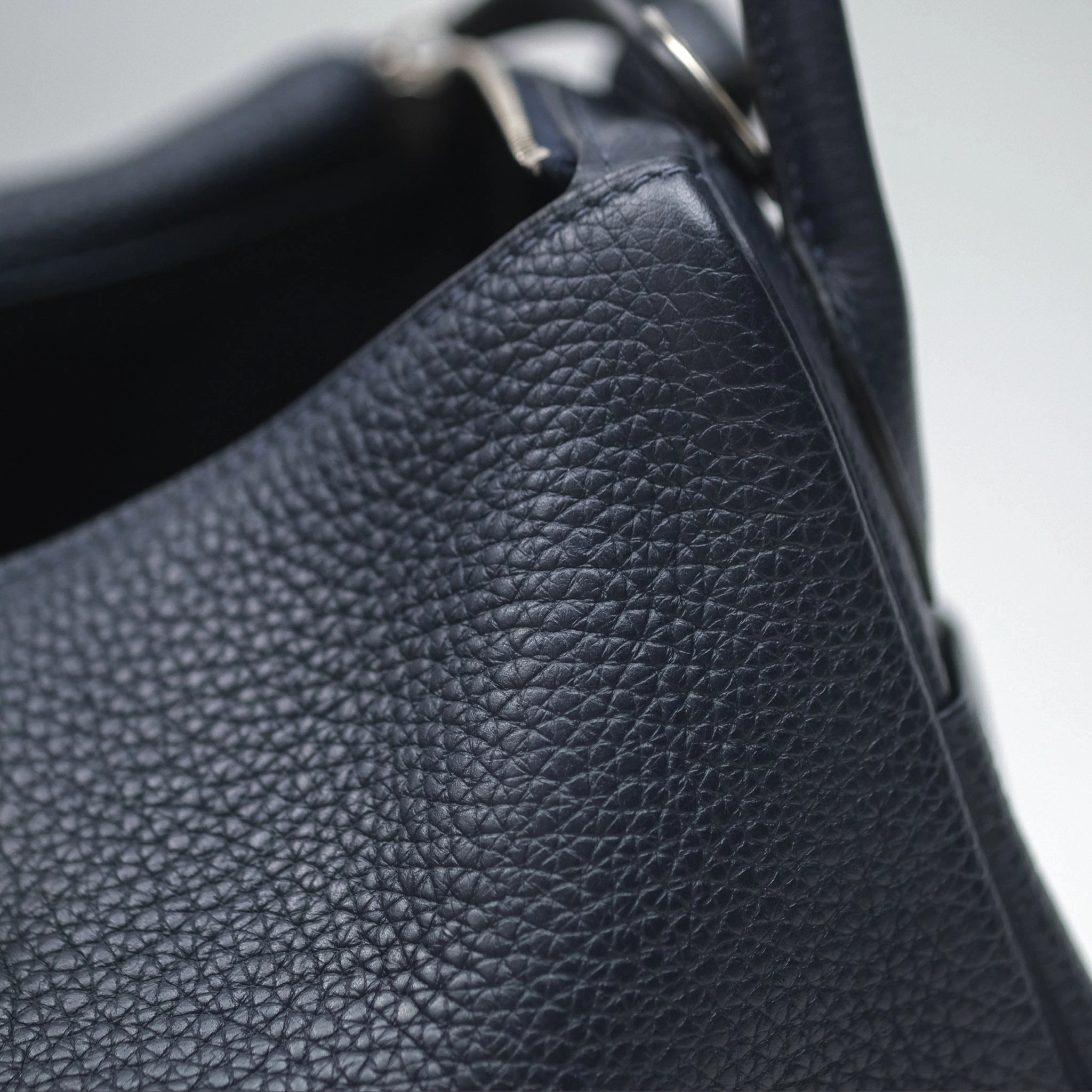 Herms Lindy 26 Bleu Nuit 2Z Clemence Palladium Hardware