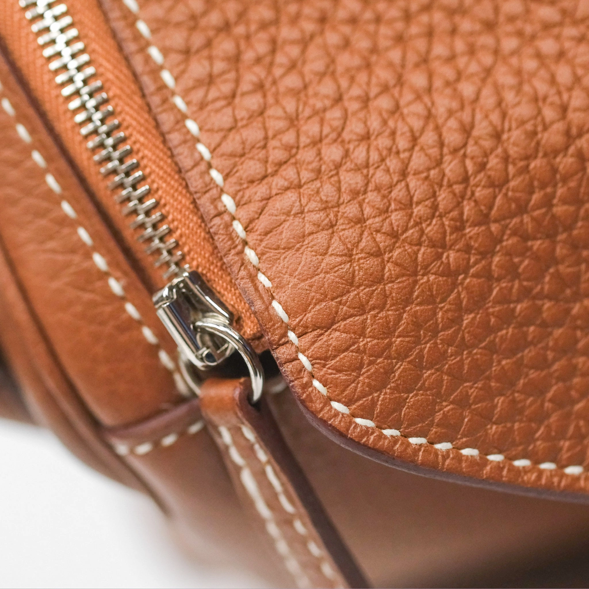 Herms Lindy 26 Gold Clemence Palladium Hardware