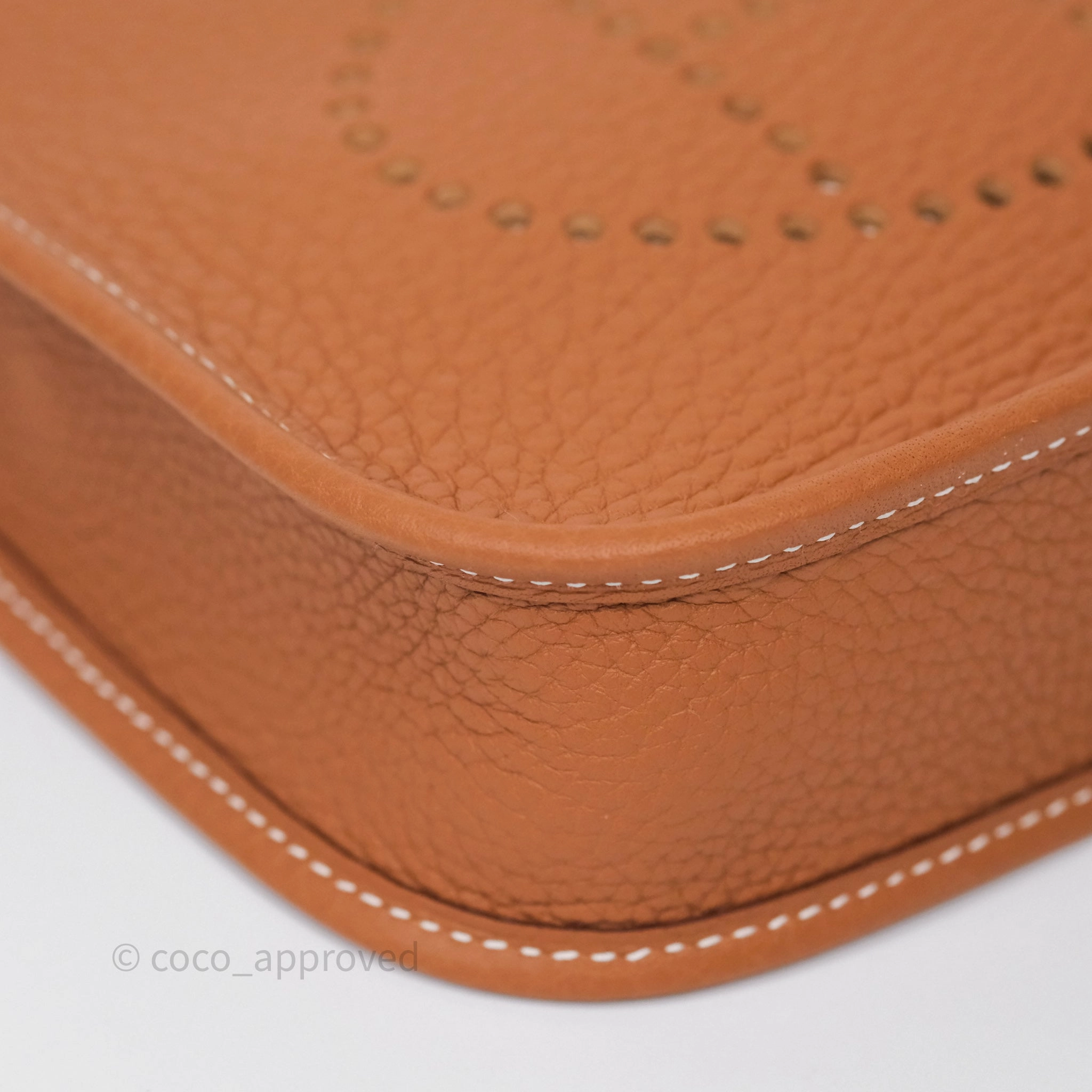 Herms Mini Evelyne 16 Amazone Gold 37 Clemence Gold Hardware