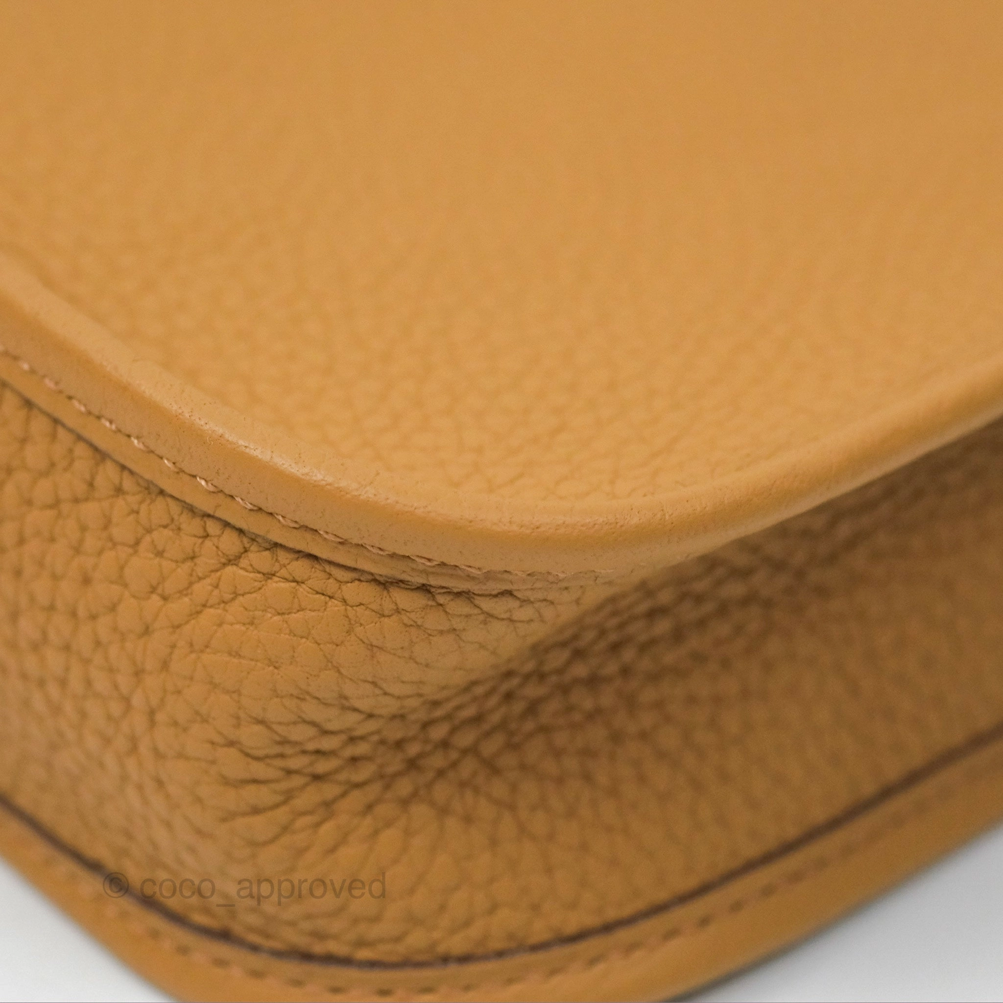 Herms Mini Evelyne 16 Biscuit 48 Camel Clemence Gold Hardware