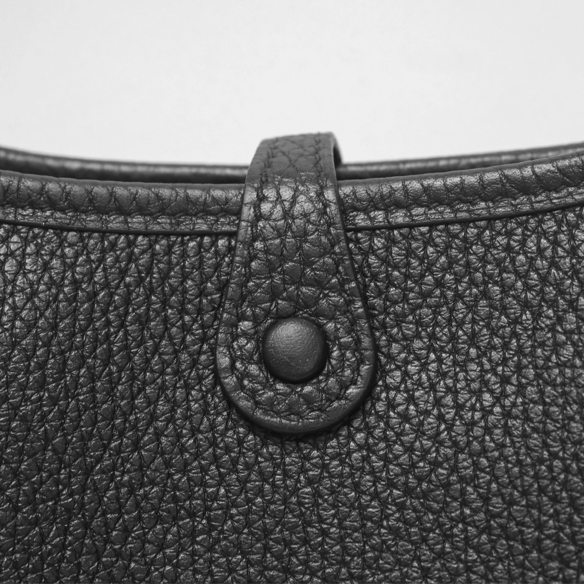 Herms Mini Evelyne 16 Noir 89 Clemence Gold Hardware